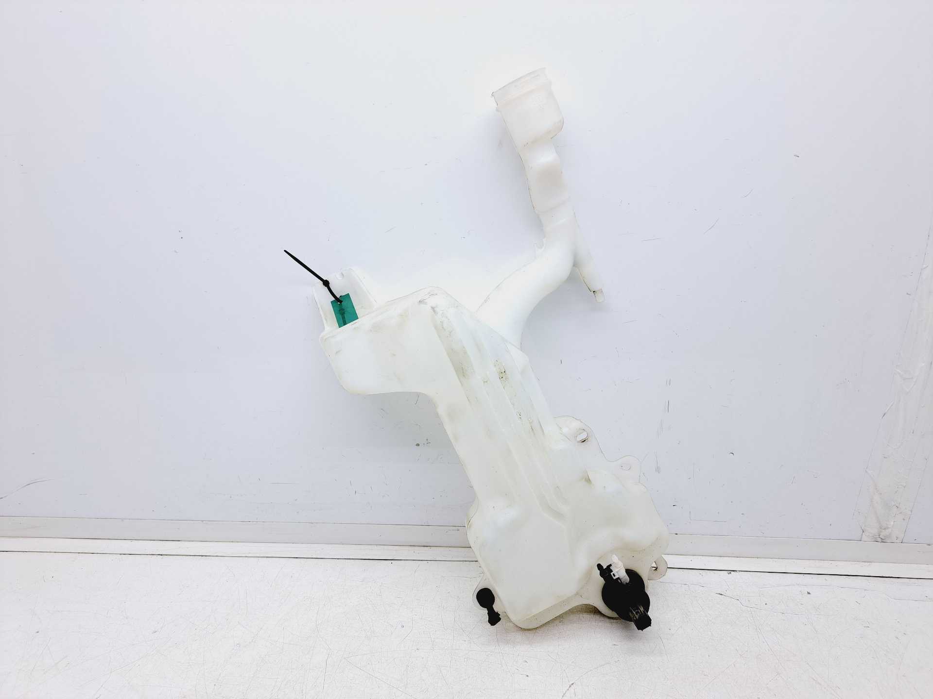 Recambio de deposito limpia para ford puma hybrid st-line referencia OEM IAM L1TB17B613AC  