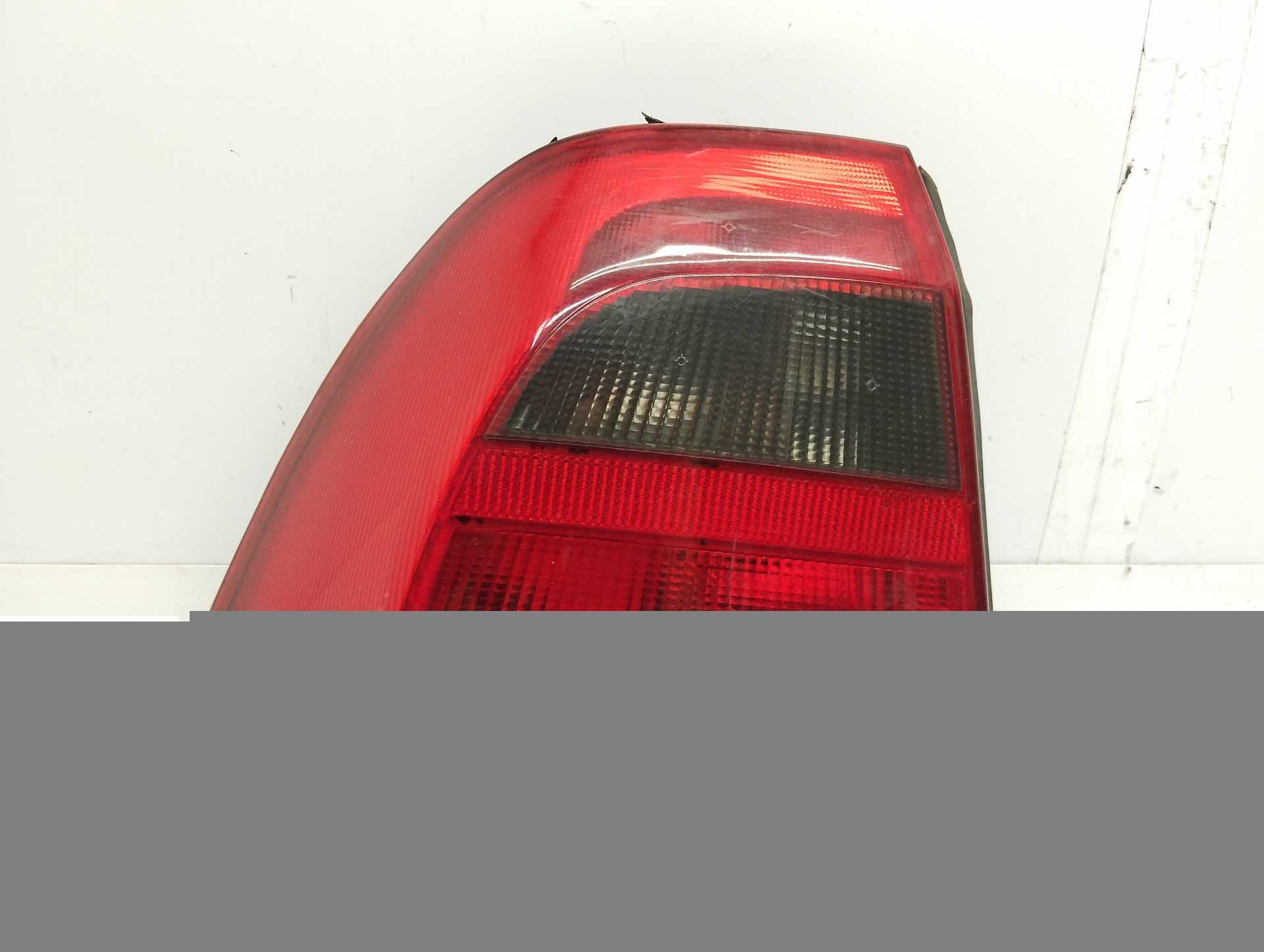 Recambio de piloto trasero izquierdo para opel vectra b berlina básico (1999) referencia OEM IAM 5WK4763  
