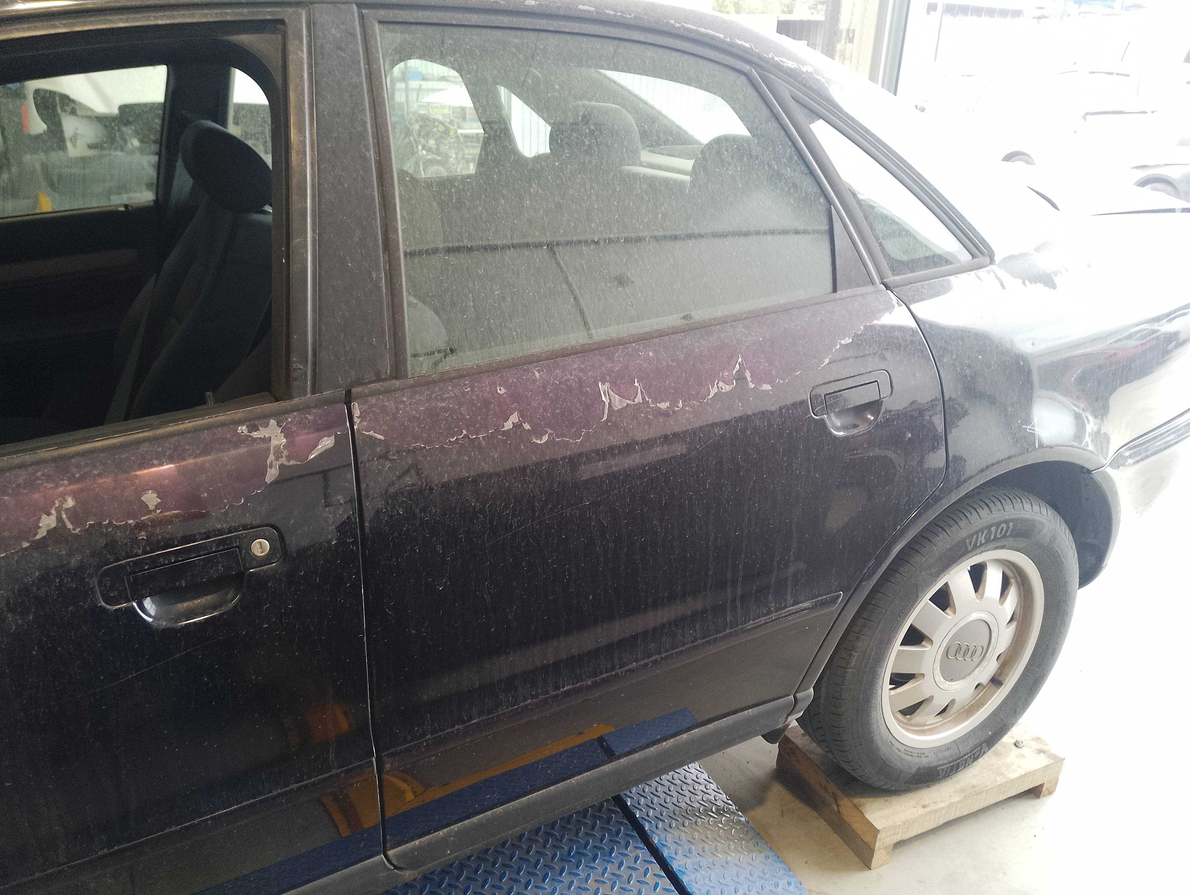 Recambio de puerta trasera izquierda para audi a4 berlina (b5) 1.8 referencia OEM IAM   