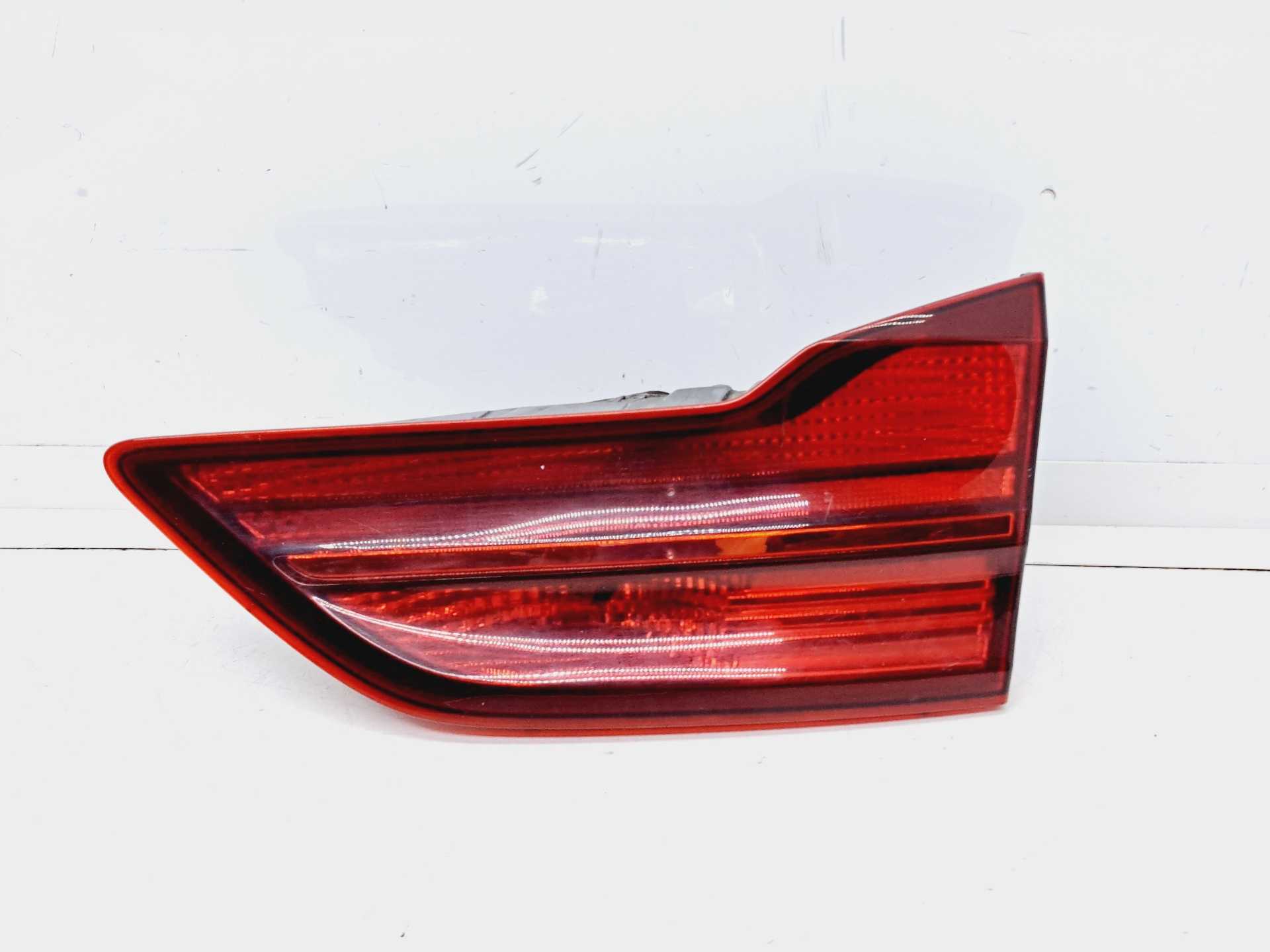 Recambio de piloto porton trasero derecho para kia ceed business referencia OEM IAM 92404J7100 MOBIS 