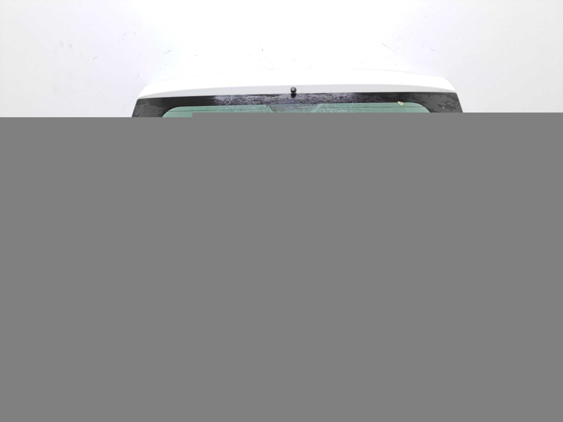 Recambio de porton trasero para dacia duster ambiance 4x2 referencia OEM IAM   