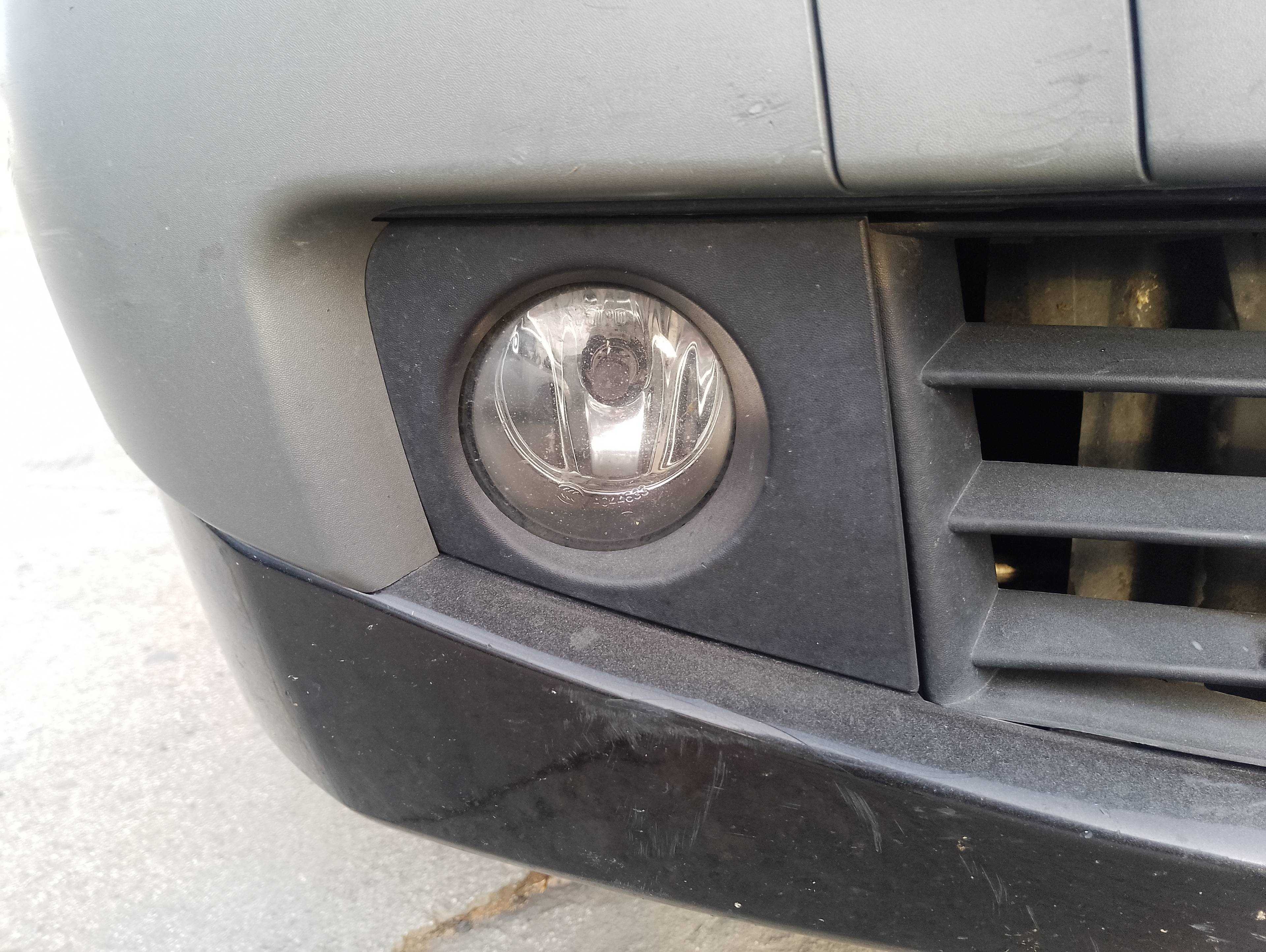 Recambio de faro antiniebla derecho para renault megane ii berlina 3p confort dynamique referencia OEM IAM   