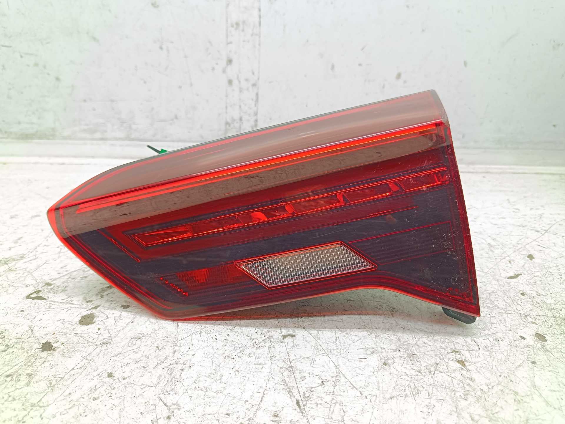 Recambio de piloto porton trasero derecho para volkswagen t-roc advance r-line referencia OEM IAM 2GA945094B RE2892000500 