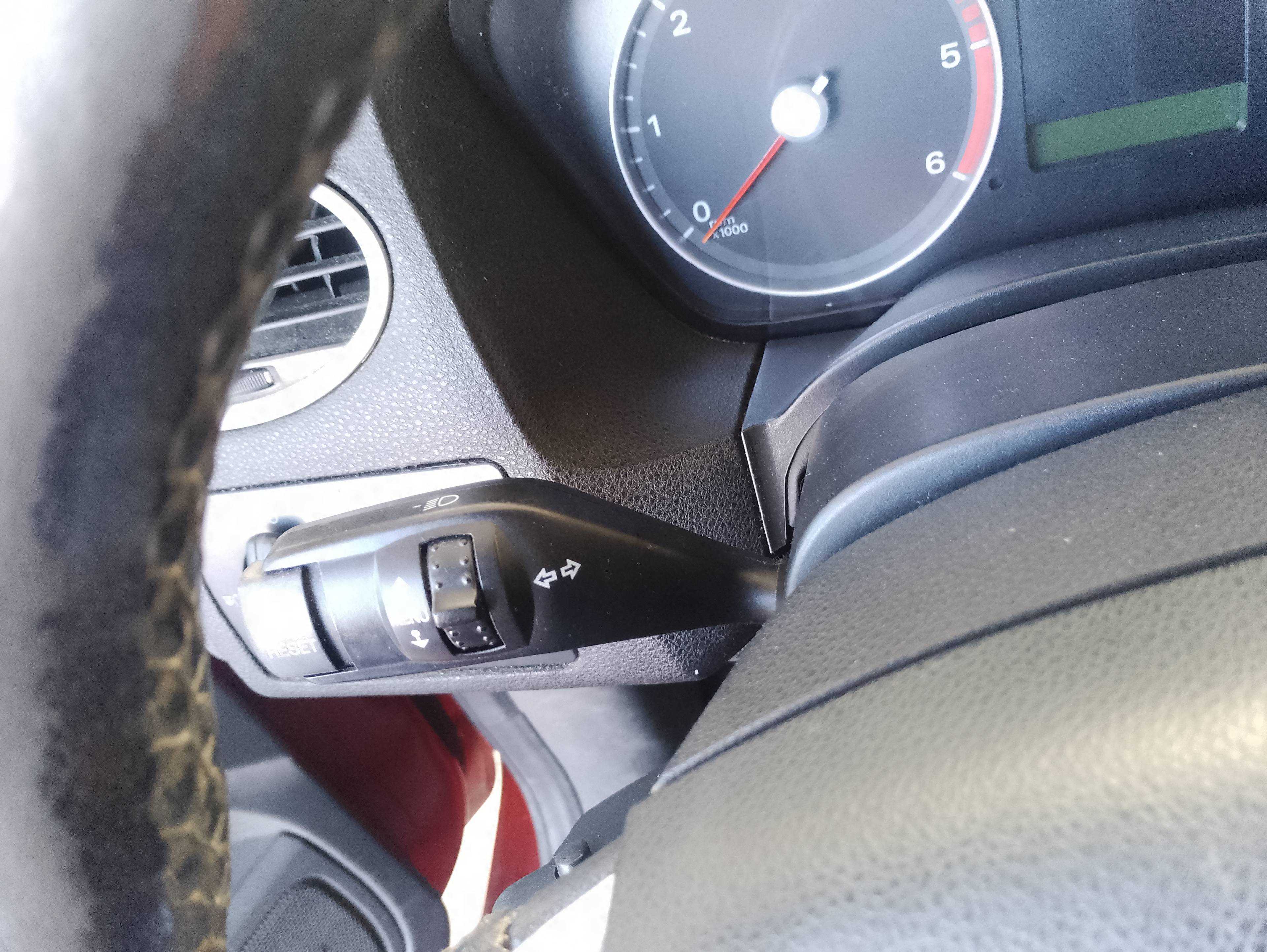Recambio de mando intermitentes para ford focus berlina (cap) ambiente (d) referencia OEM IAM   