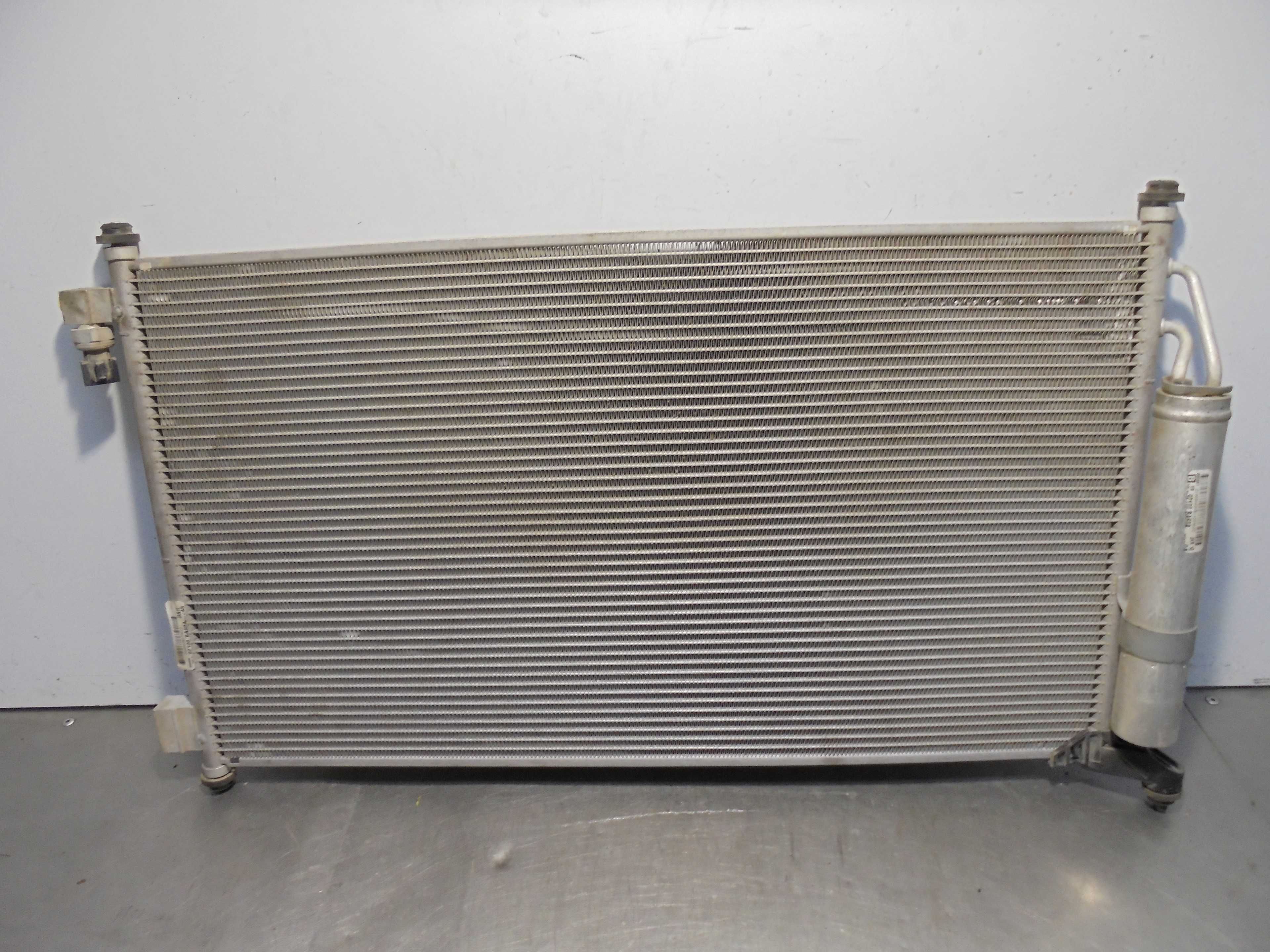 Recambio de condensador / radiador aire acondicionado para nissan juke (f15) 1.6 cat referencia OEM IAM 92100BA60A  
