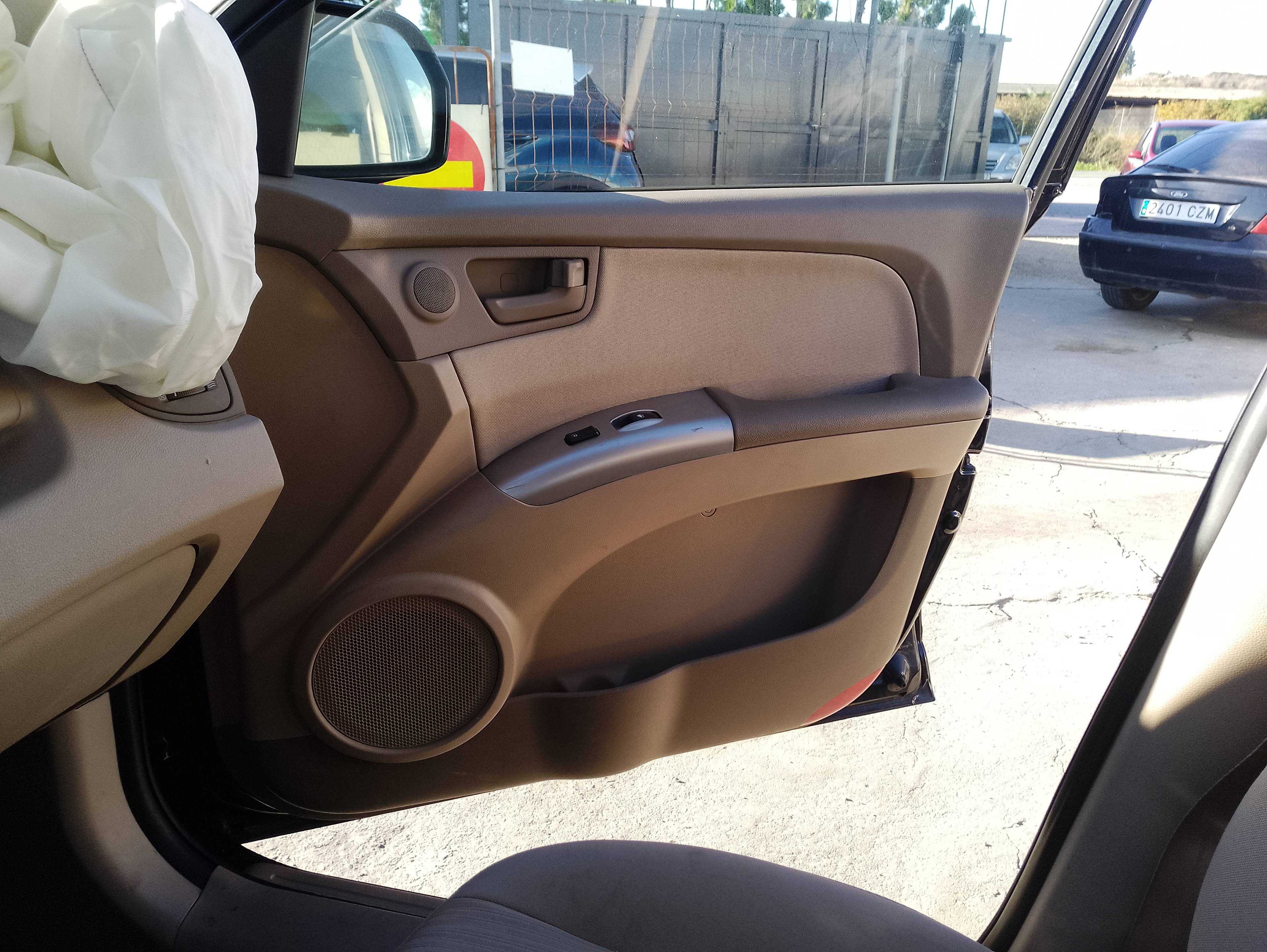 Recambio de guarnecido puerta delantera derecha para kia sportage concept referencia OEM IAM   
