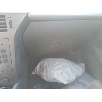 Recambio de guantera para opel astra h berlina cosmo referencia OEM IAM   