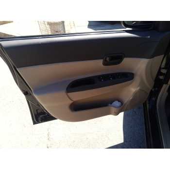 Recambio de guarnecido puerta delantera izquierda para hyundai accent (mc) gl referencia OEM IAM   