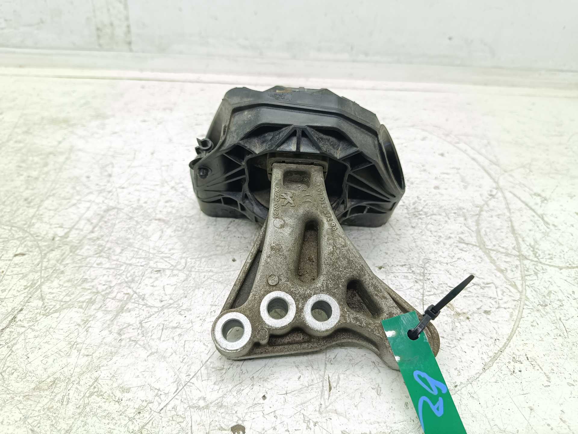 Recambio de soporte motor derecho para peugeot 208 style referencia OEM IAM 9676780580 9676771080 