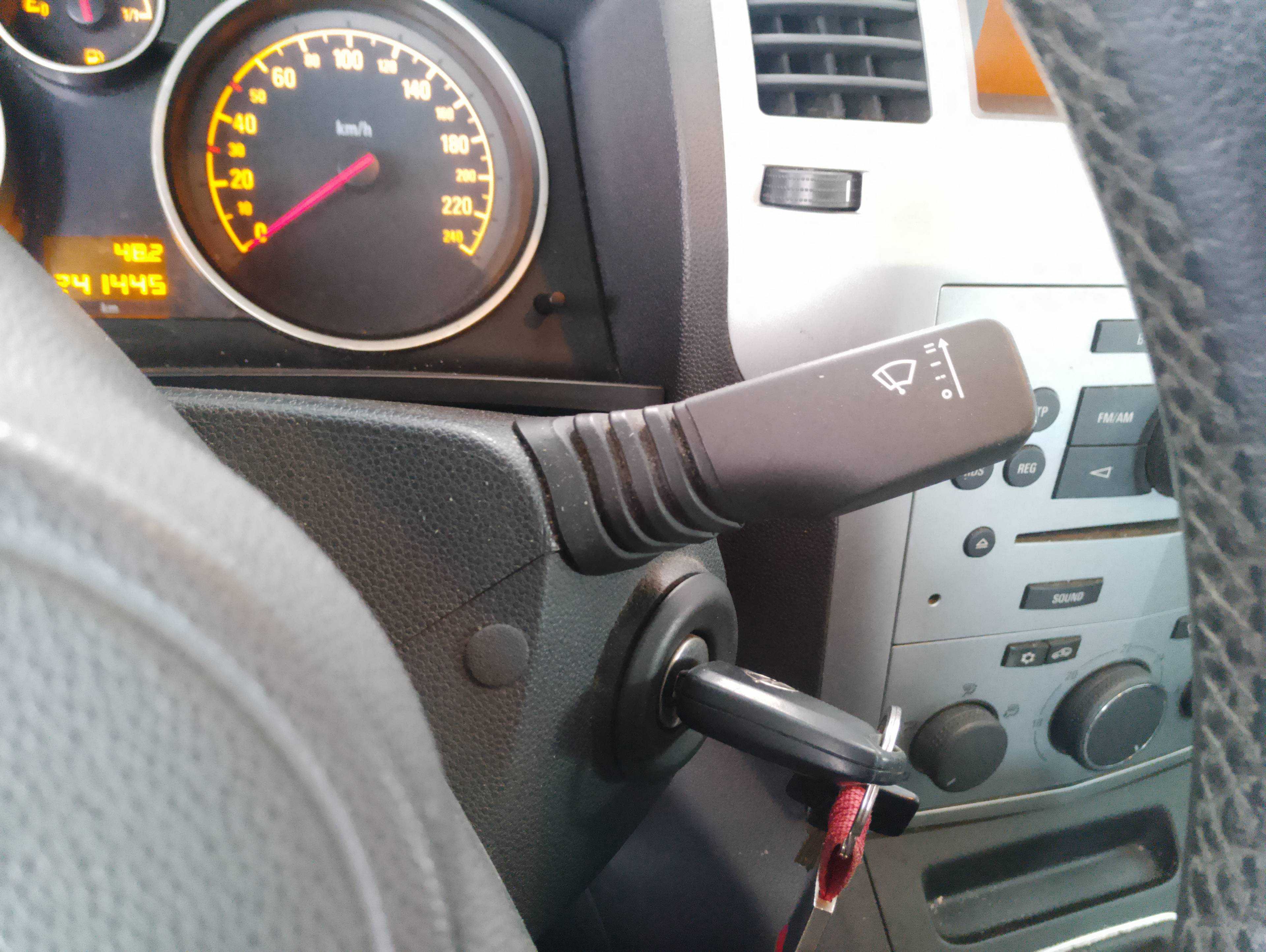 Recambio de mando limpia para opel zafira b enjoy plus referencia OEM IAM   