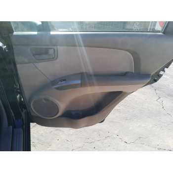 GUARNECIDO PUERTA TRASERA DERECHA 