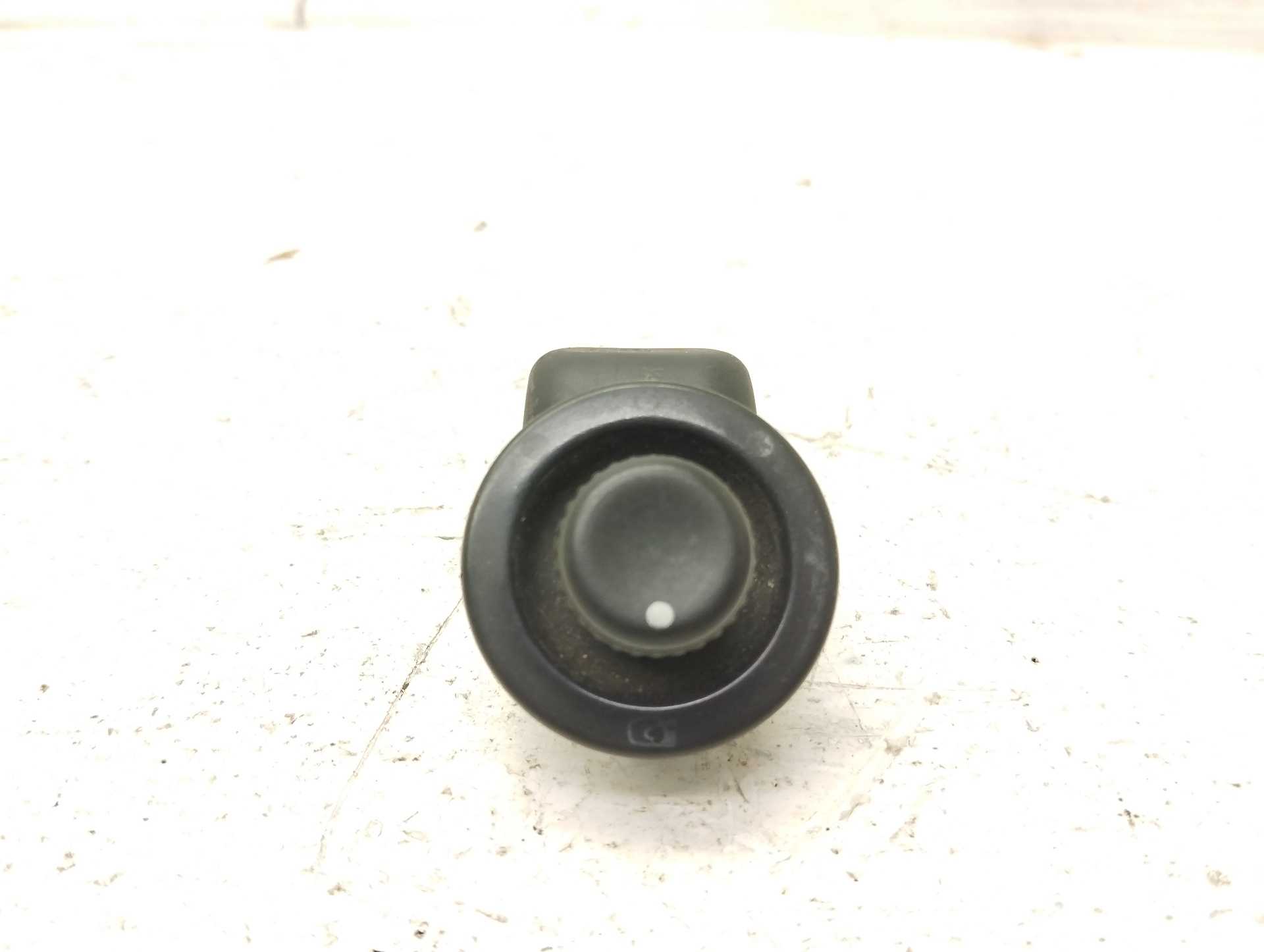 Recambio de mando retrovisor para renault megane ii berlina 3p confort dynamique referencia OEM IAM   