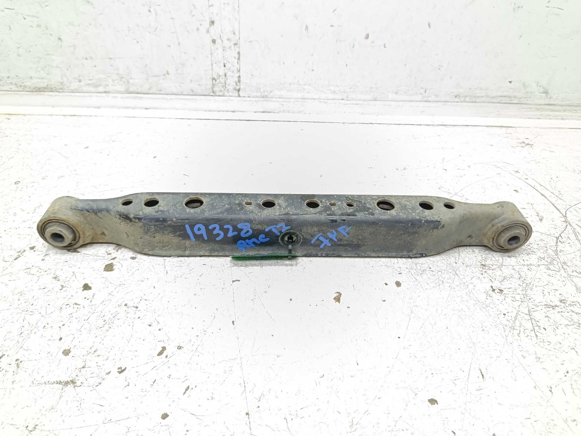 Recambio de brazo suspension inferior trasero izquierdo para renault koleos bose edition referencia OEM IAM   