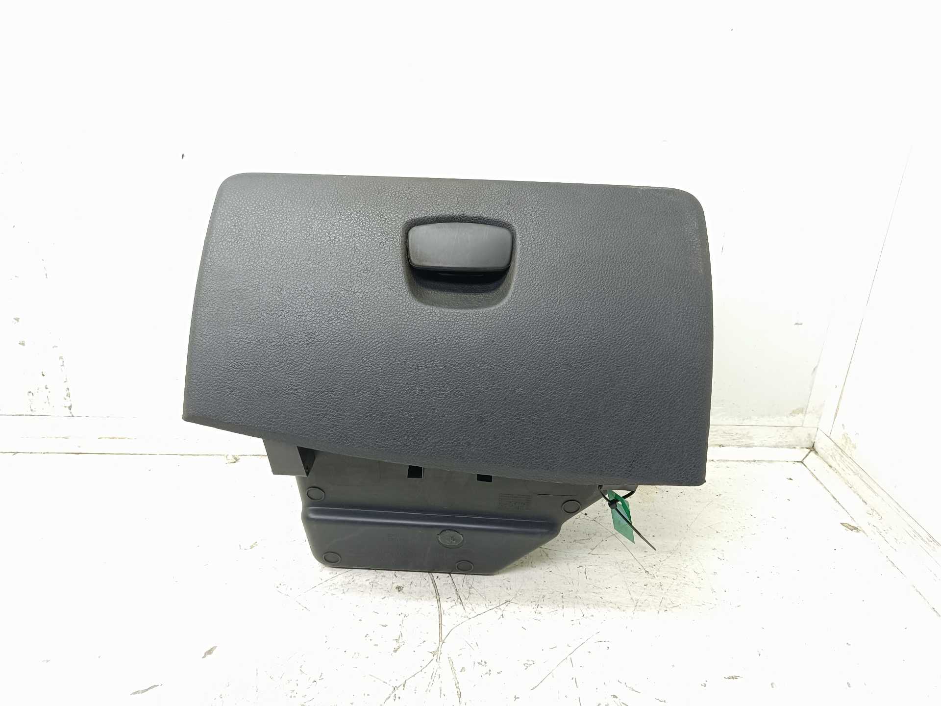 Recambio de guantera para dacia lodgy 15th anniversary referencia OEM IAM 00115615  