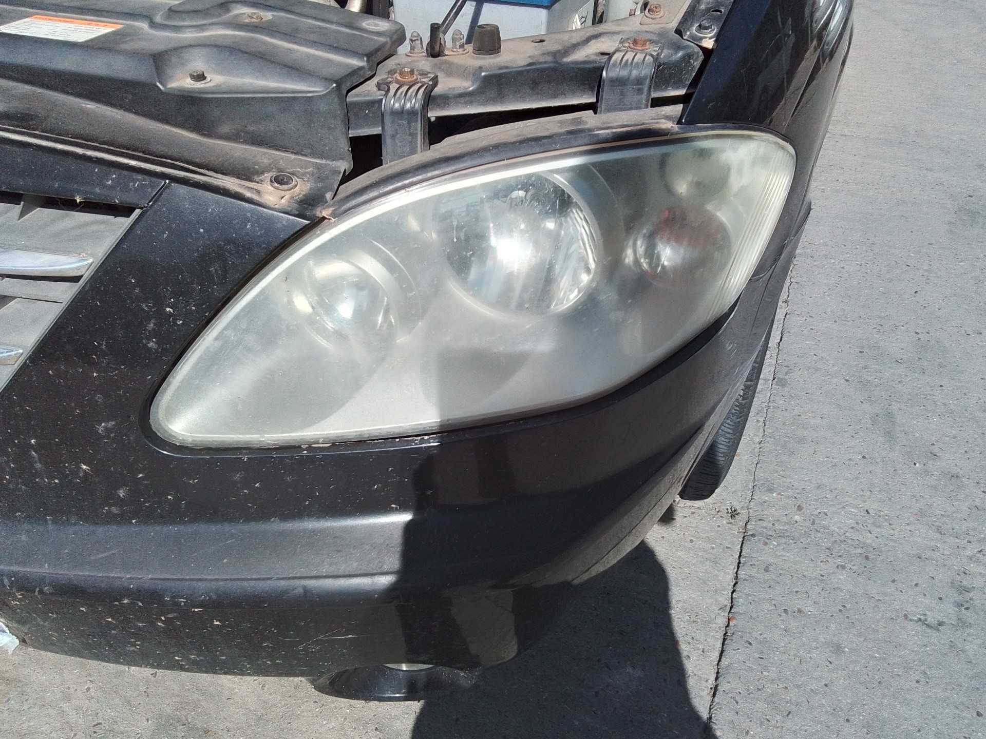 Recambio de faro izquierdo para ssangyong rodius xdi referencia OEM IAM   
