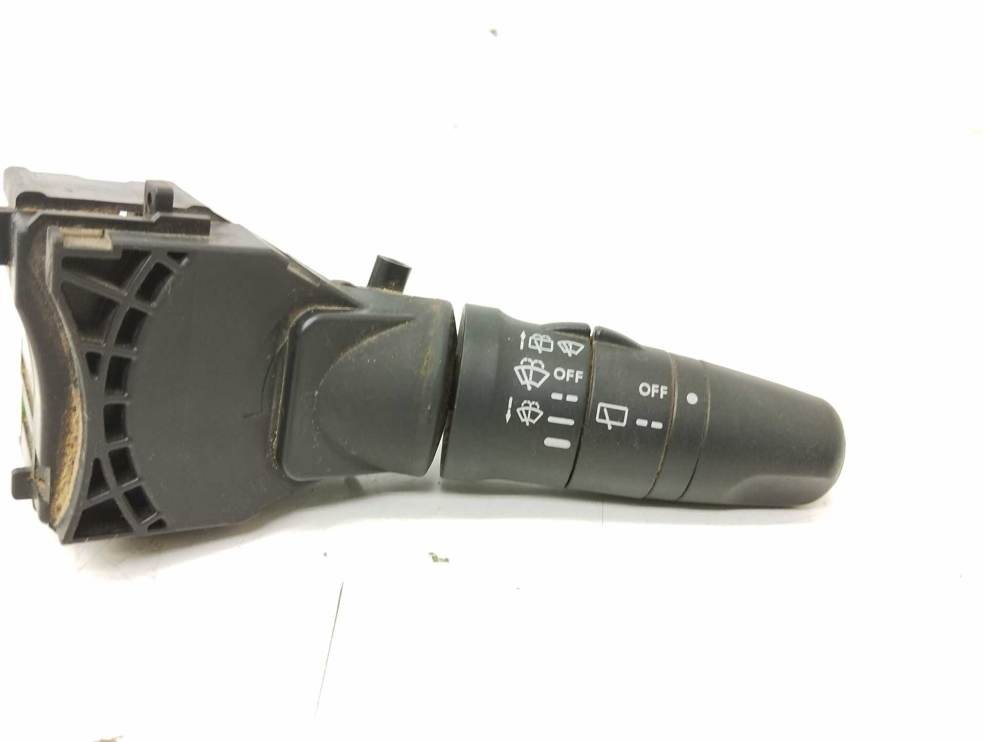 Recambio de mando limpia para nissan terrano/terrano.ii (r20) aventura referencia OEM IAM 25260AV775  