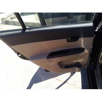 Recambio de guarnecido puerta trasera izquierda para hyundai accent (mc) gl referencia OEM IAM   