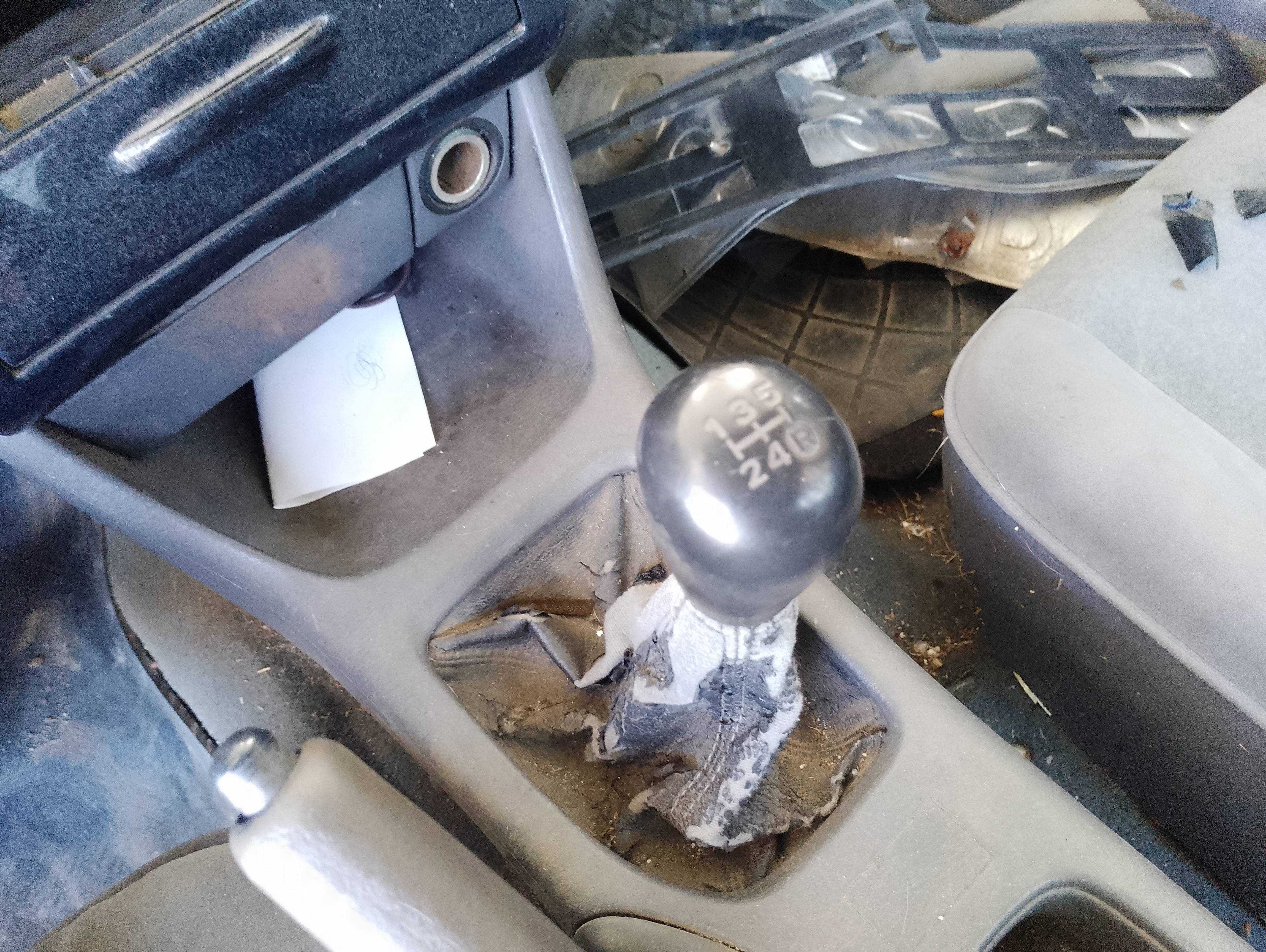 Recambio de palanca cambio para toyota avensis berlina (t 22) 1.6 luna (5-ptas.) referencia OEM IAM   