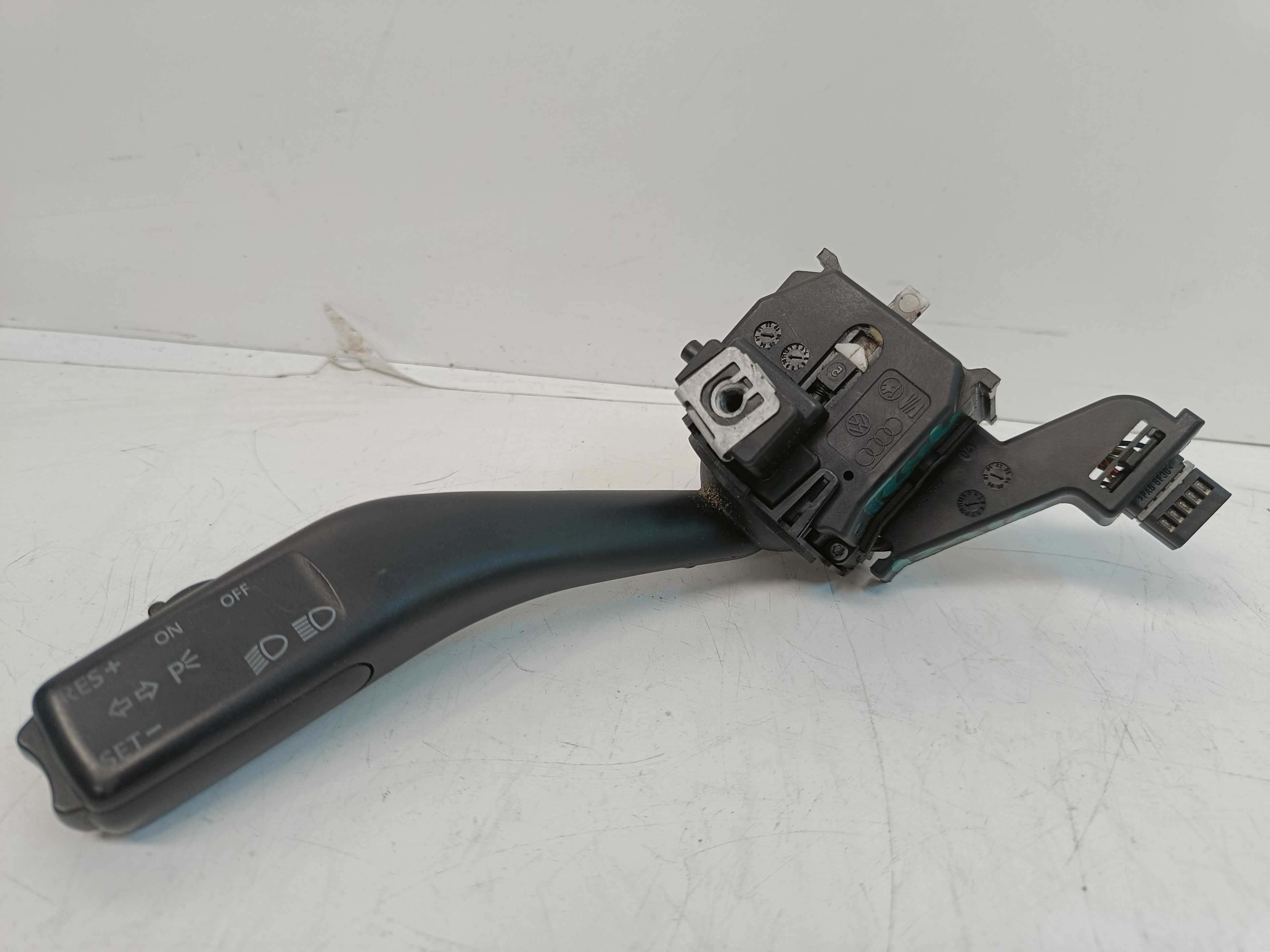 Recambio de mando luces para skoda octavia berlina (1z3) active referencia OEM IAM   