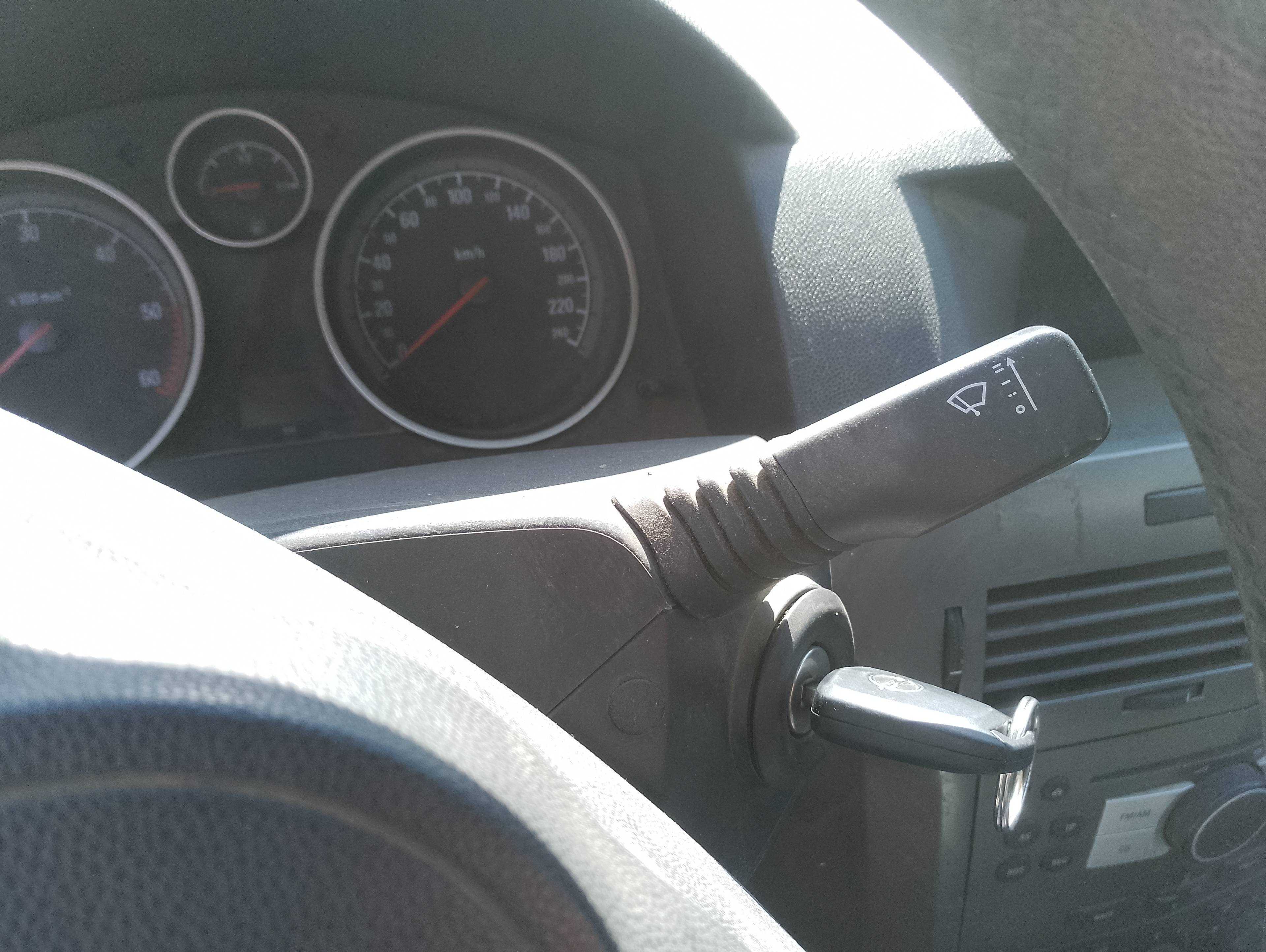 Recambio de mando limpia para opel astra h berlina cosmo referencia OEM IAM   