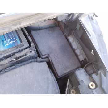 CAJA RELES / FUSIBLES 