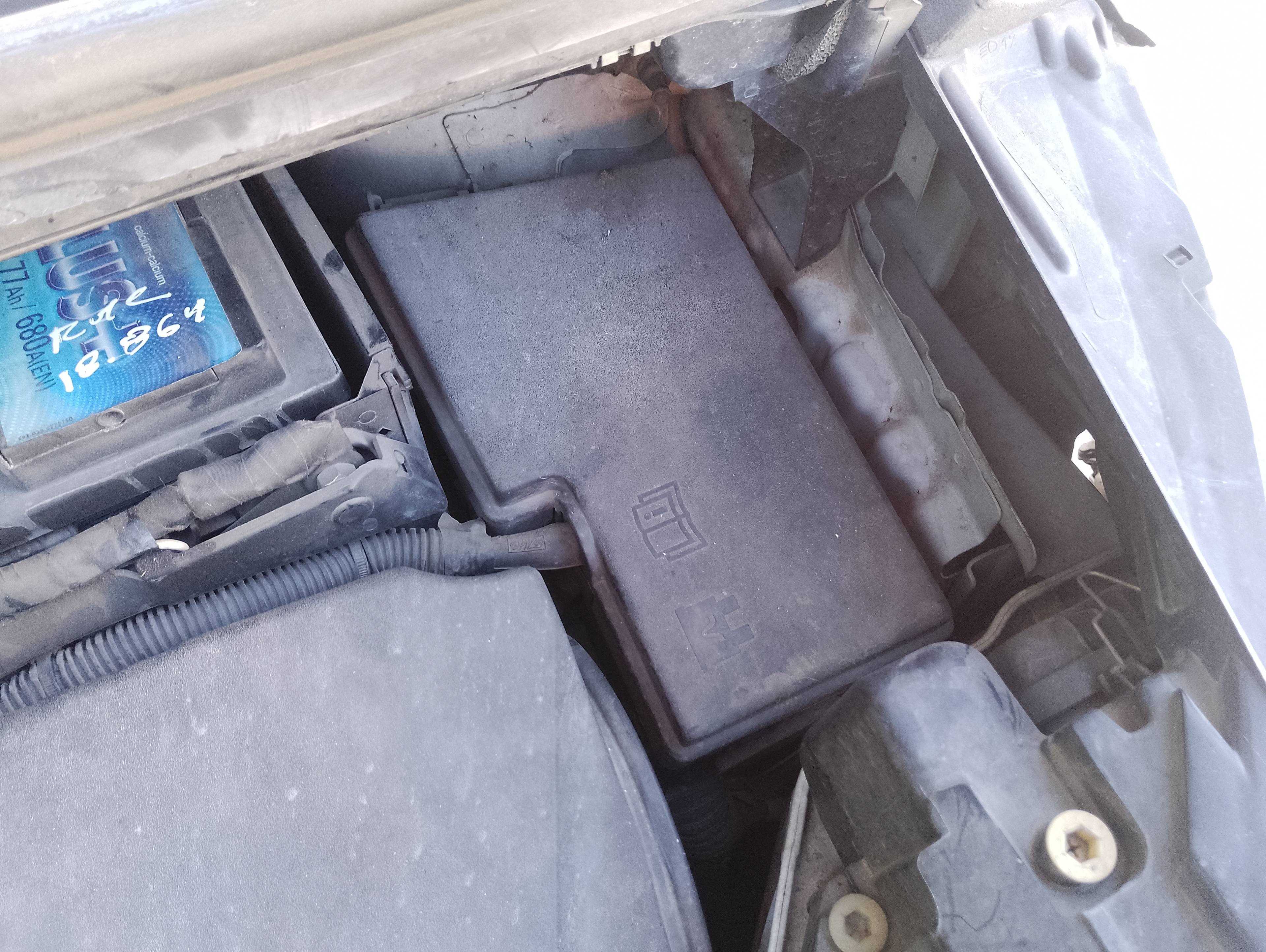 Recambio de caja reles / fusibles para ford c-max trend referencia OEM IAM   