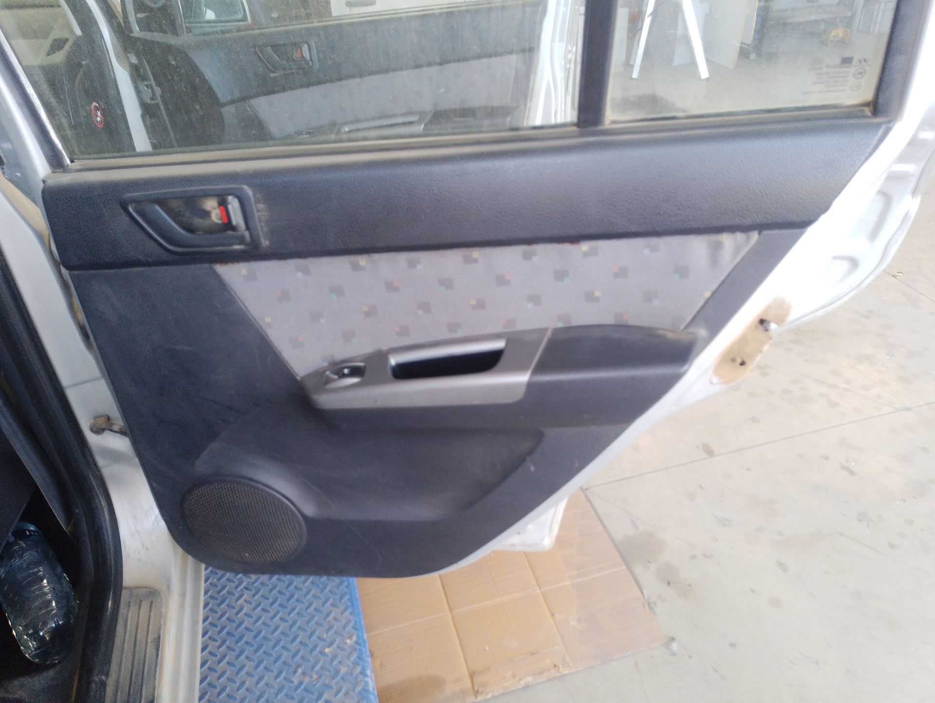 Recambio de guarnecido puerta trasera derecha para hyundai getz (tb) 1.3 referencia OEM IAM   