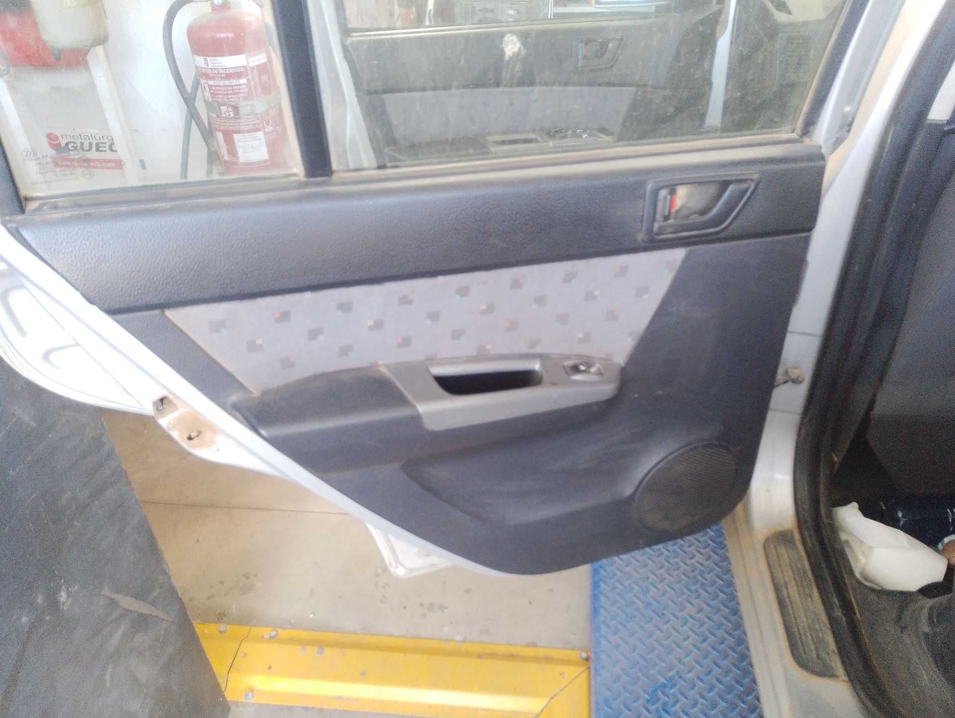 Recambio de guarnecido puerta trasera izquierda para hyundai getz (tb) 1.3 referencia OEM IAM   