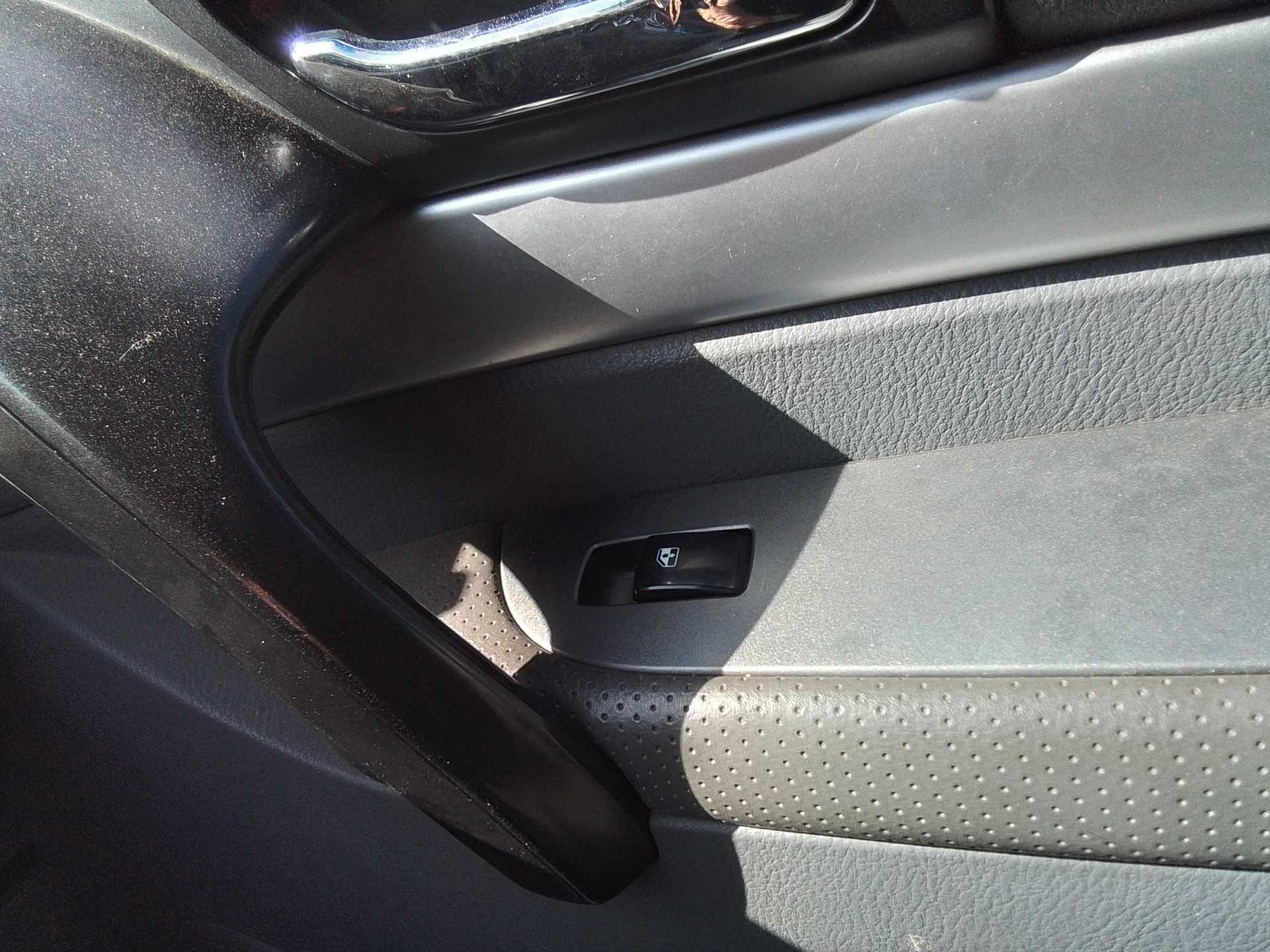 Recambio de mando elevalunas delantero derecho para ssangyong rodius xdi referencia OEM IAM   