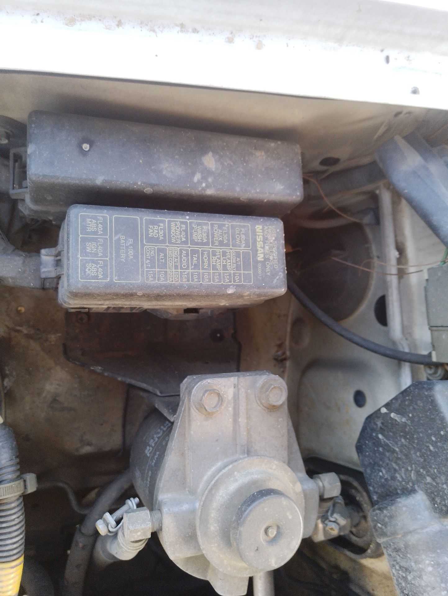 Recambio de caja reles / fusibles para nissan terrano ii (r20) 2.7 tdi 4wd referencia OEM IAM   