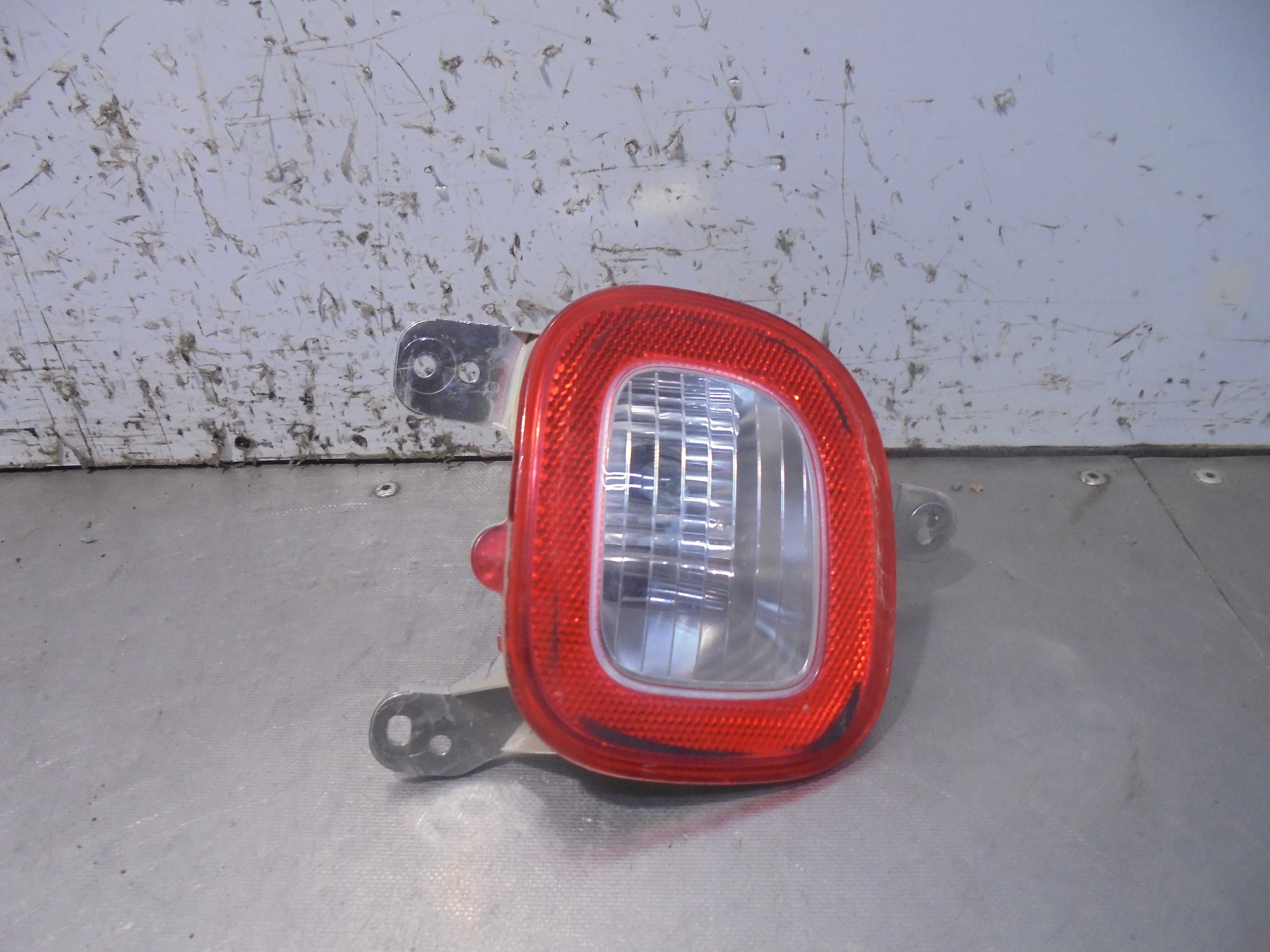 Recambio de piloto marcha atras para jeep renegade 1.0 t-gdi cat referencia OEM IAM 51953123 OLSA 