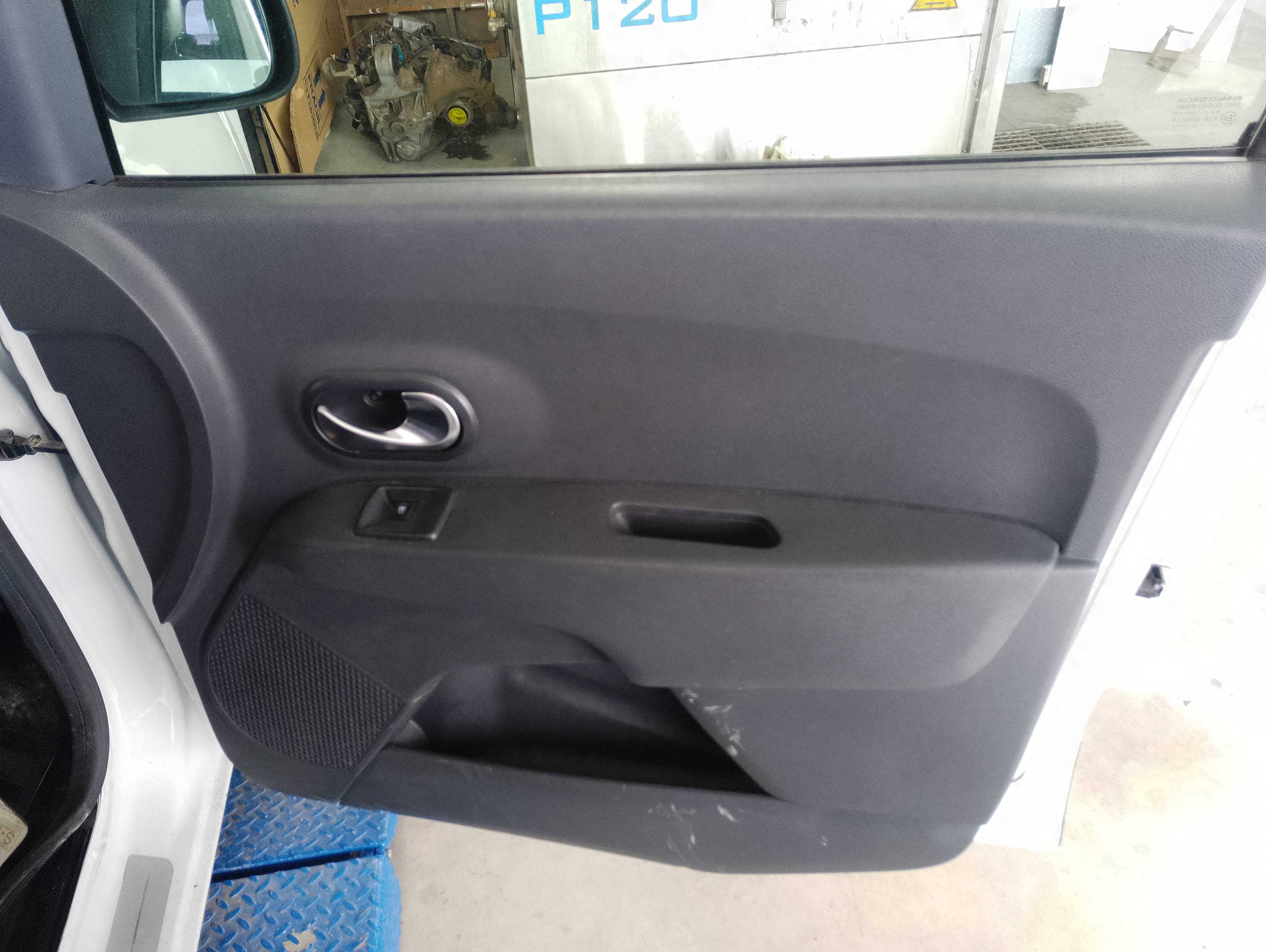 Recambio de guarnecido puerta delantera derecha para dacia lodgy 15th anniversary referencia OEM IAM   