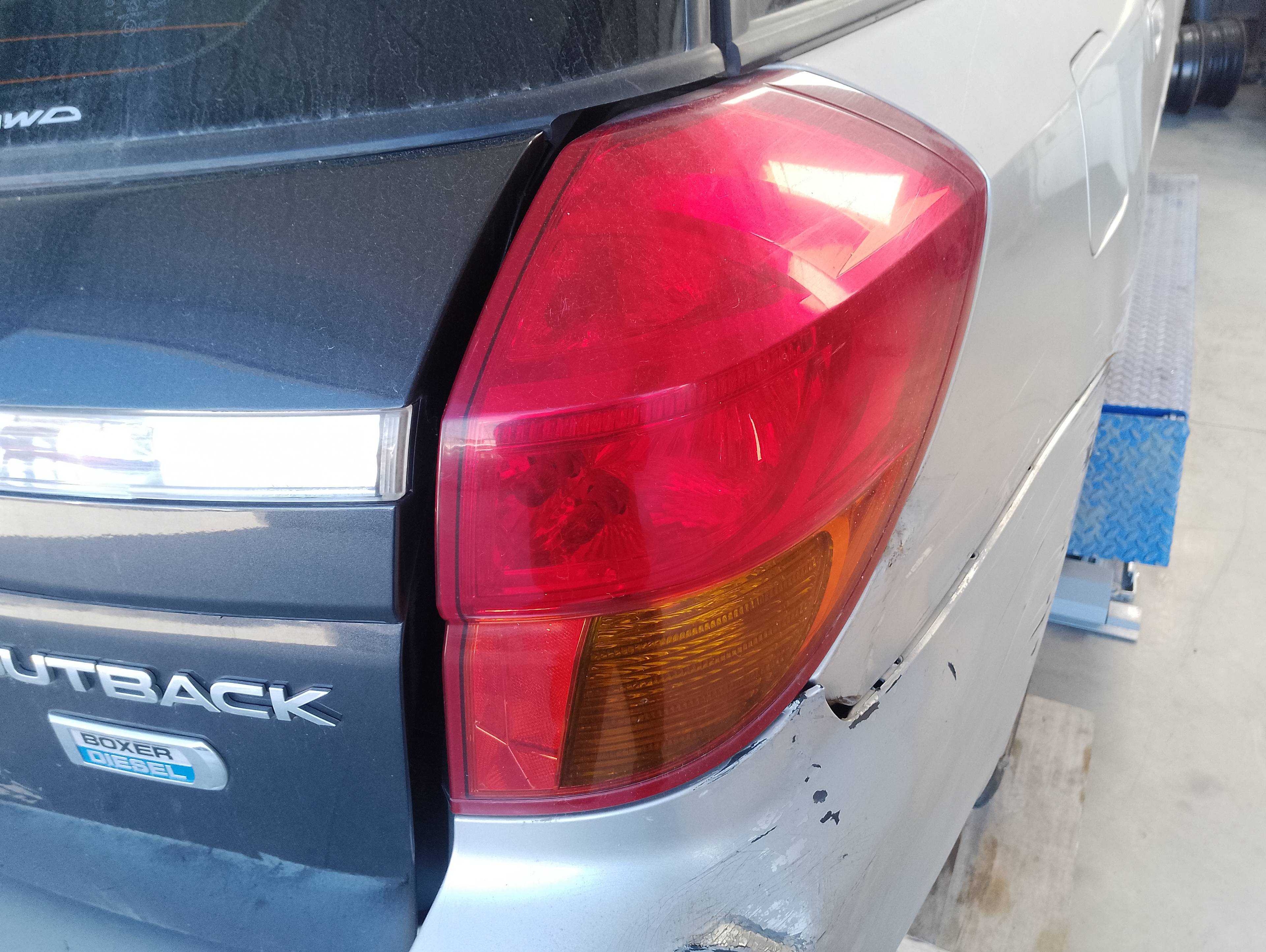 Recambio de piloto trasero derecho para subaru legacy berl. b13 (bl) 2.0 se referencia OEM IAM   