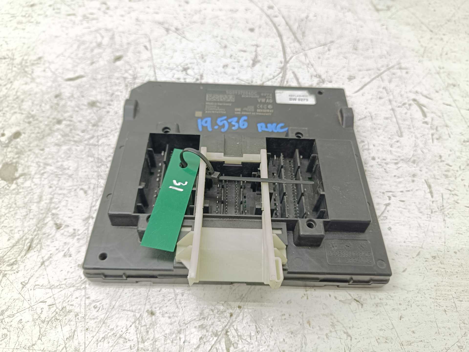 Recambio de modulo electronico para volkswagen t-roc advance r-line referencia OEM IAM 5Q0937084DC A2C15769704 