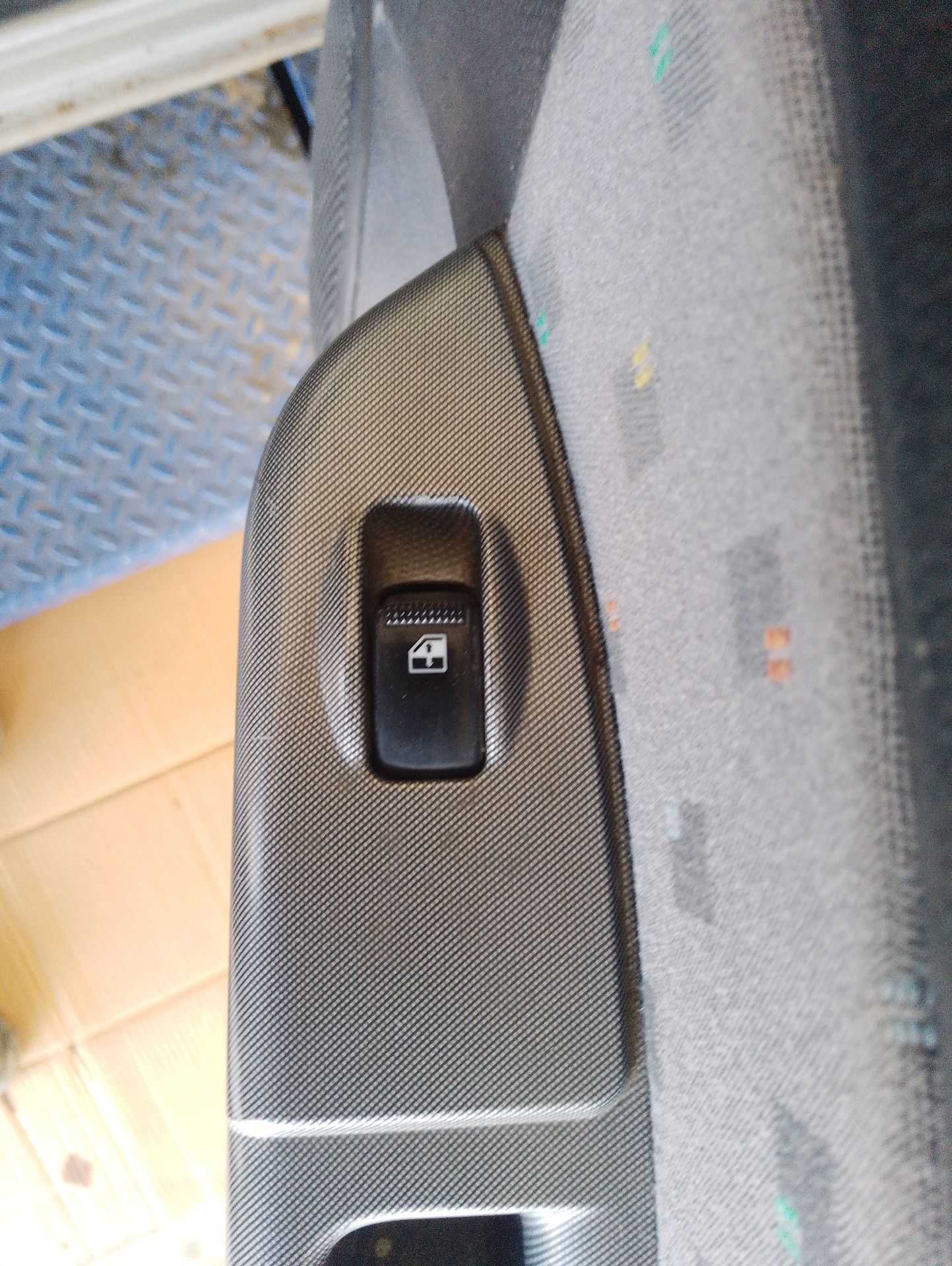Recambio de mando elevalunas delantero derecho para hyundai getz (tb) 1.3 referencia OEM IAM   