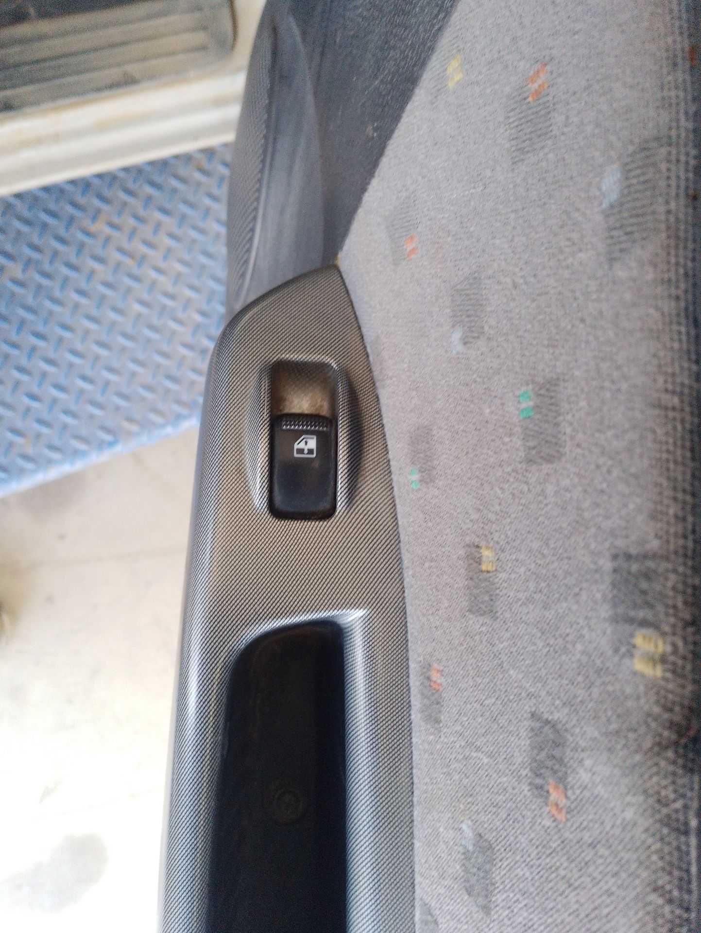 Recambio de mando elevalunas trasero derecho para hyundai getz (tb) 1.3 referencia OEM IAM   