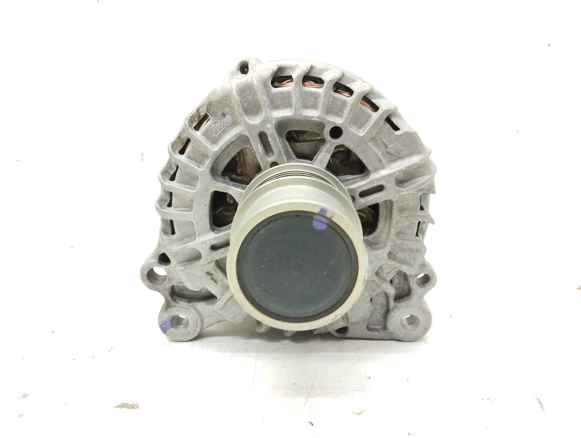 Recambio de alternador para volkswagen t-roc 1.5 16v tsi act referencia OEM IAM 05E903026Q 05E903026B 2740516A VALEO