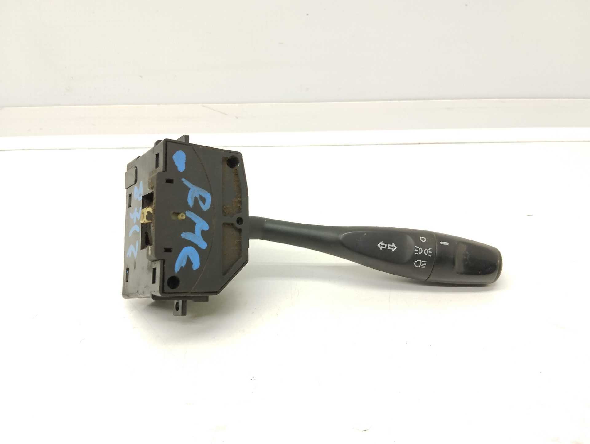 Recambio de mando luces para mitsubishi l 200 (k6/7) 2.5 turbodiesel referencia OEM IAM   