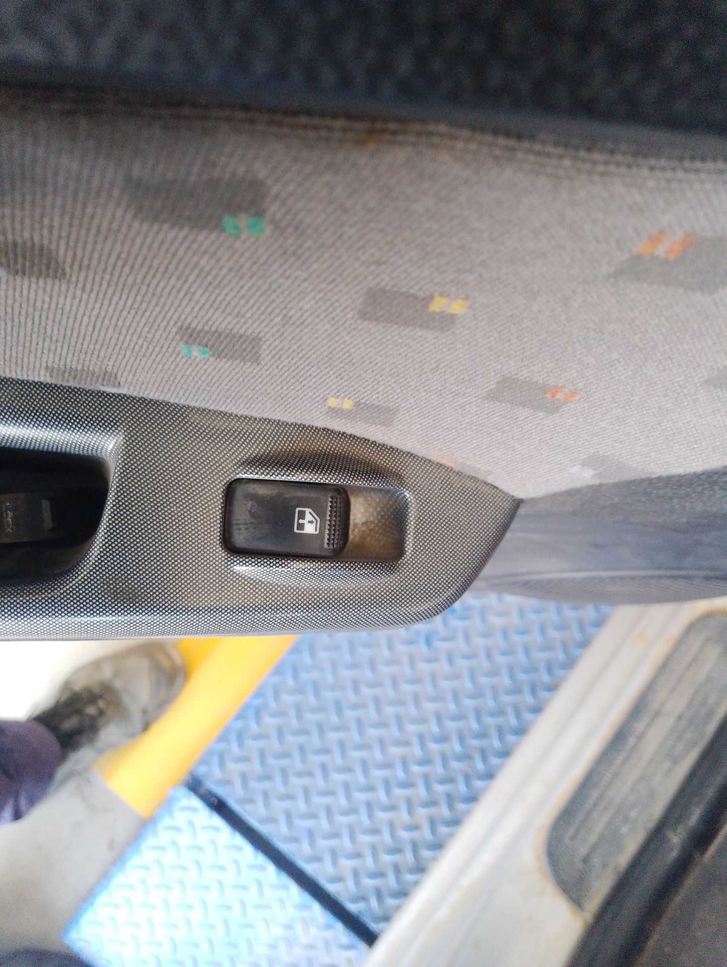 Recambio de mando elevalunas trasero izquierdo para hyundai getz (tb) 1.3 referencia OEM IAM   