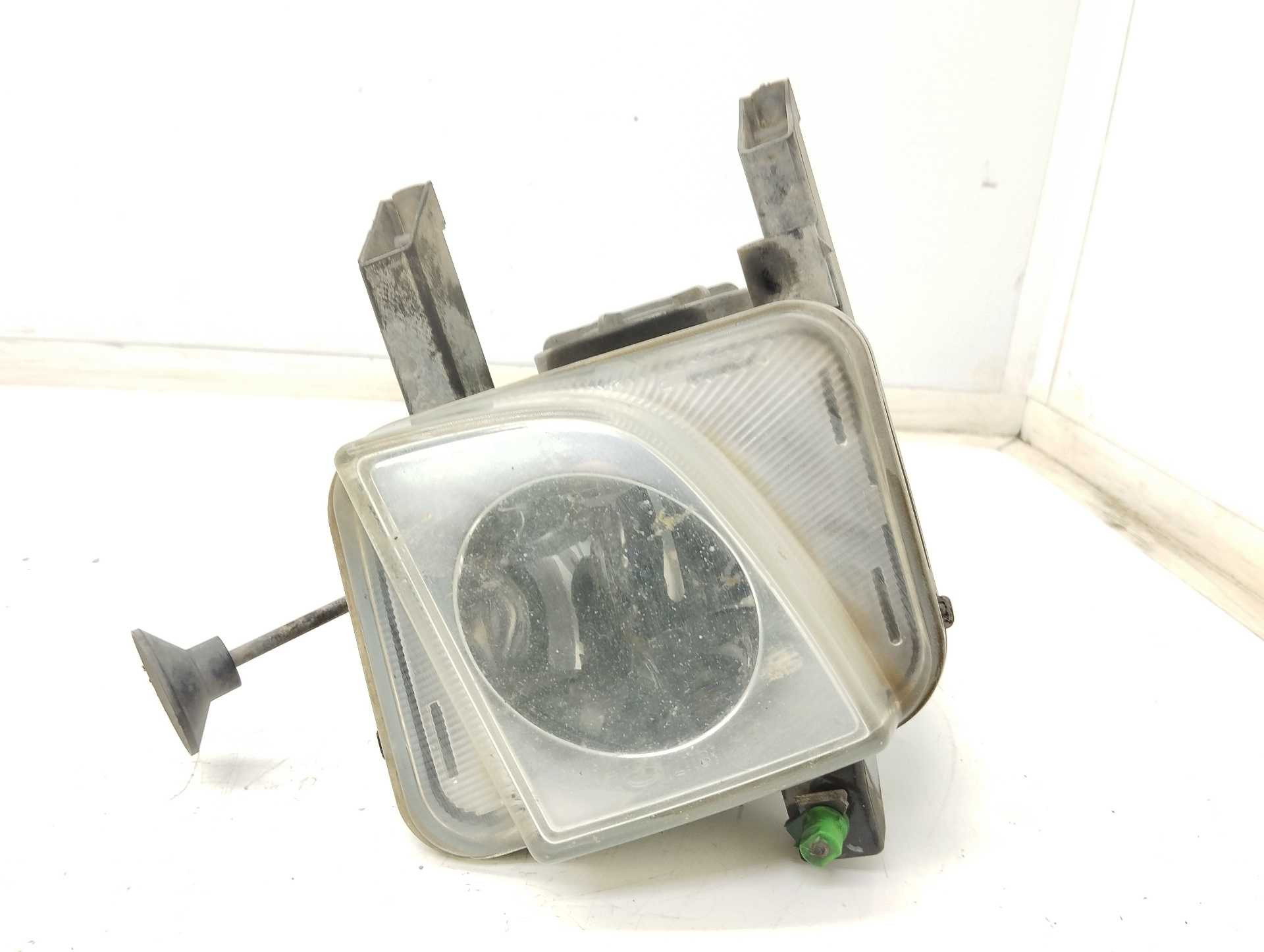Recambio de faro antiniebla derecho para opel meriva cosmo referencia OEM IAM 93321059 60101R 