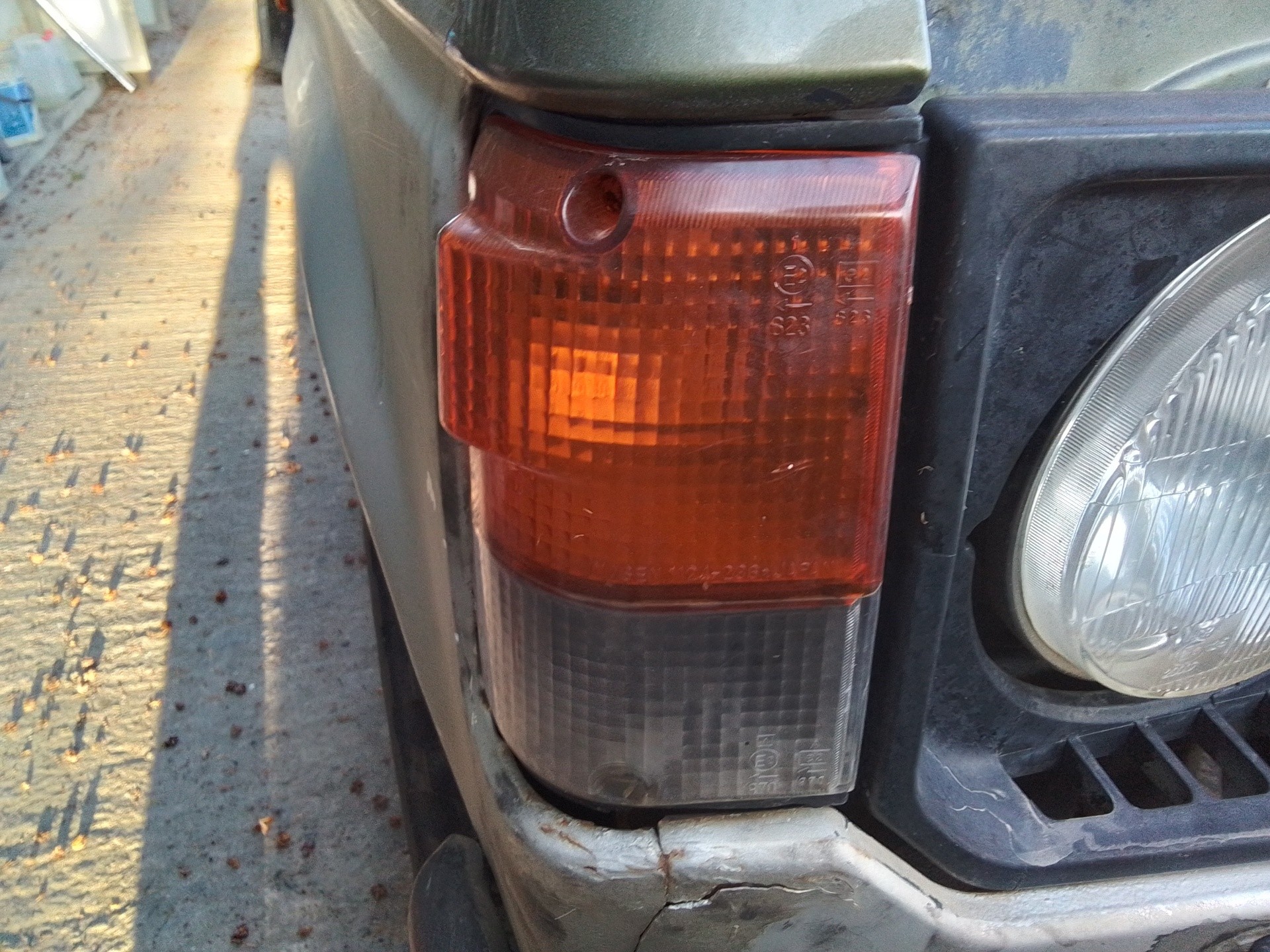 Recambio de piloto delantero derecho para mitsubishi pajero 2.3 diesel referencia OEM IAM   