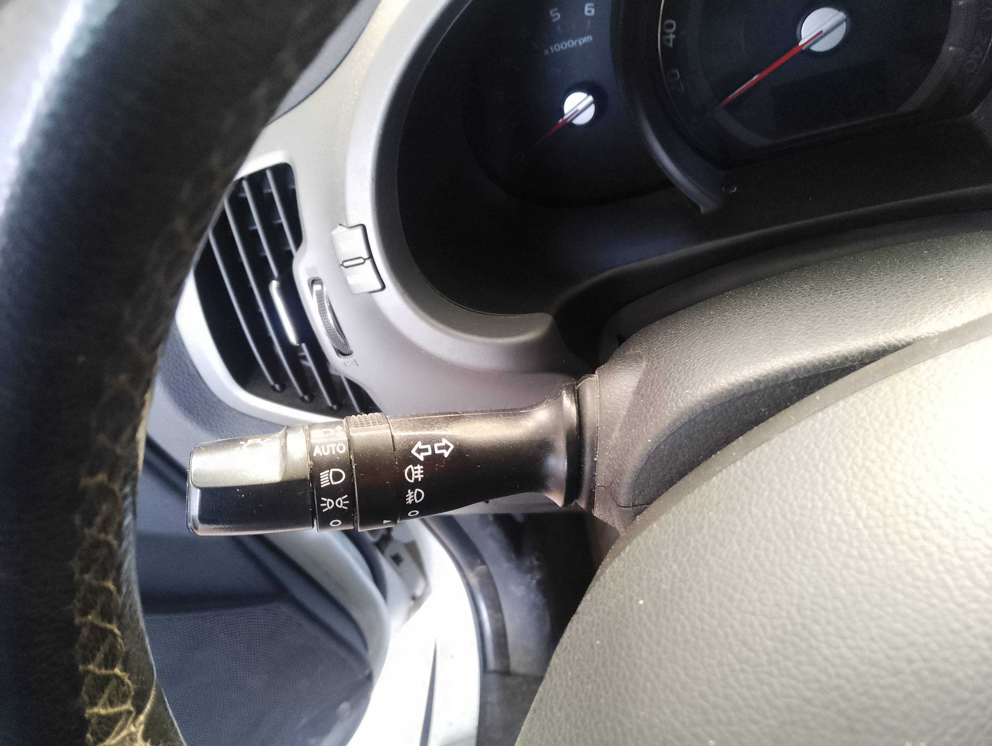 Recambio de mando intermitentes para kia sportage business 2wd referencia OEM IAM   