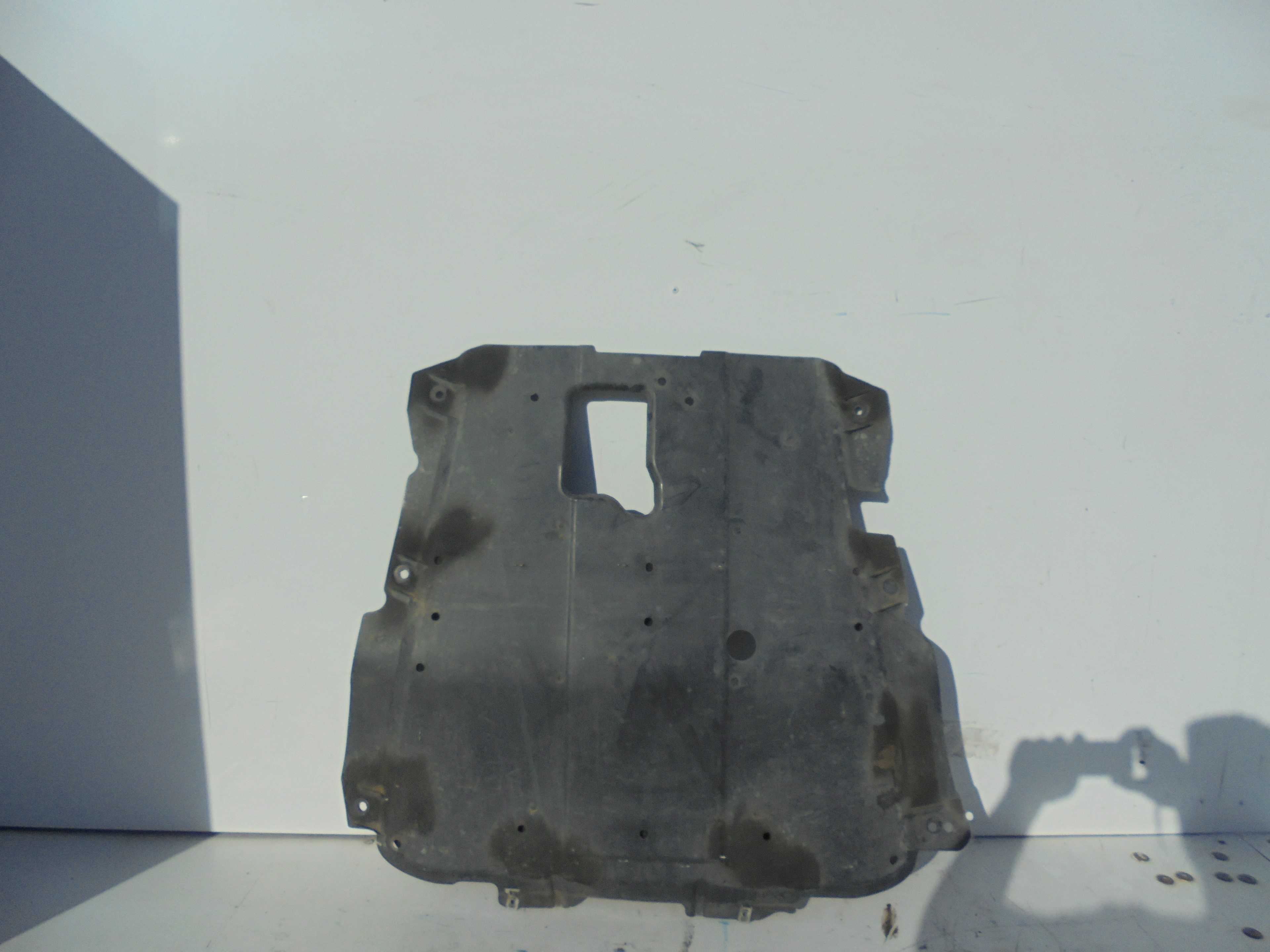 Recambio de cubrecarter para dacia sandero comfort referencia OEM IAM   