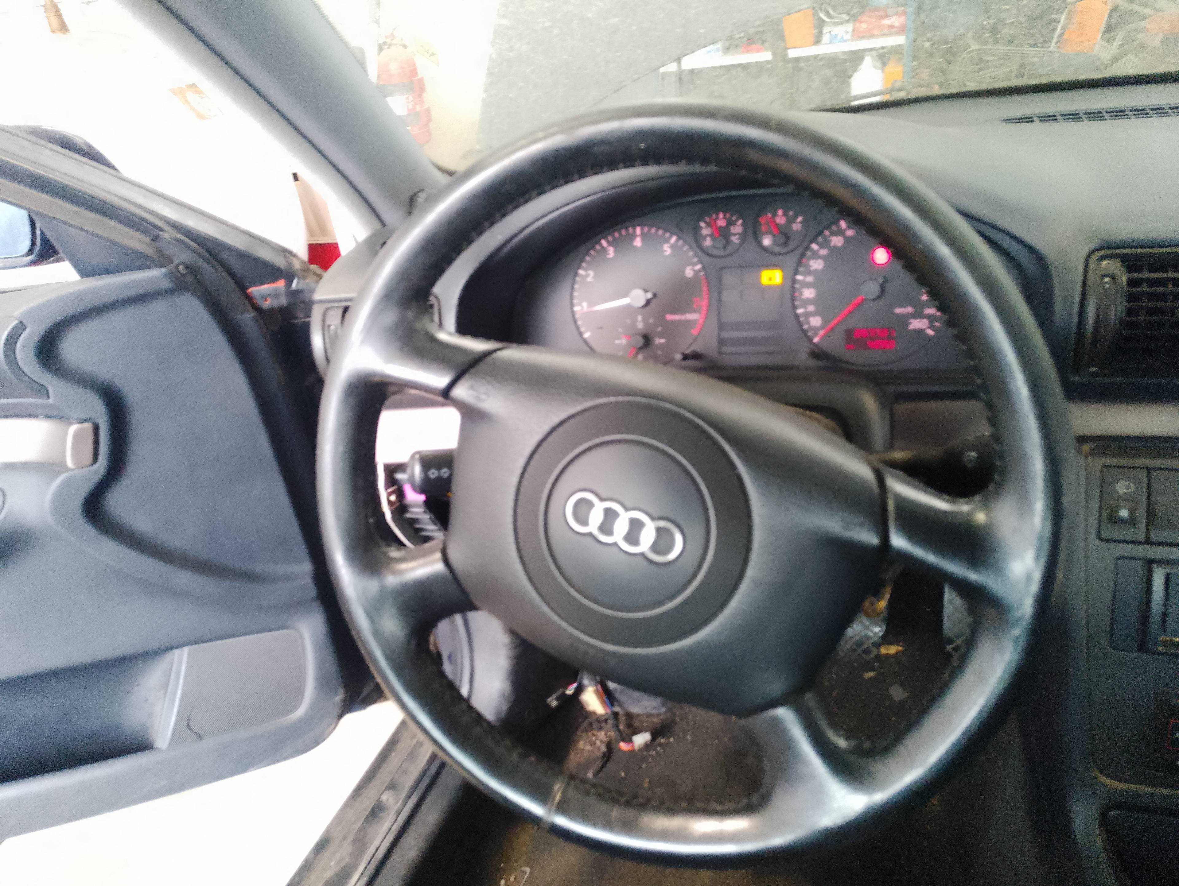 Recambio de volante para audi a4 berlina (b5) 1.8 referencia OEM IAM   