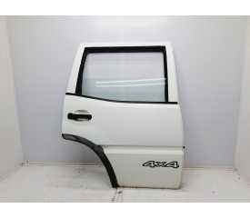 Recambio de puerta trasera derecha para nissan terrano/terrano.ii (r20) aventura referencia OEM IAM   