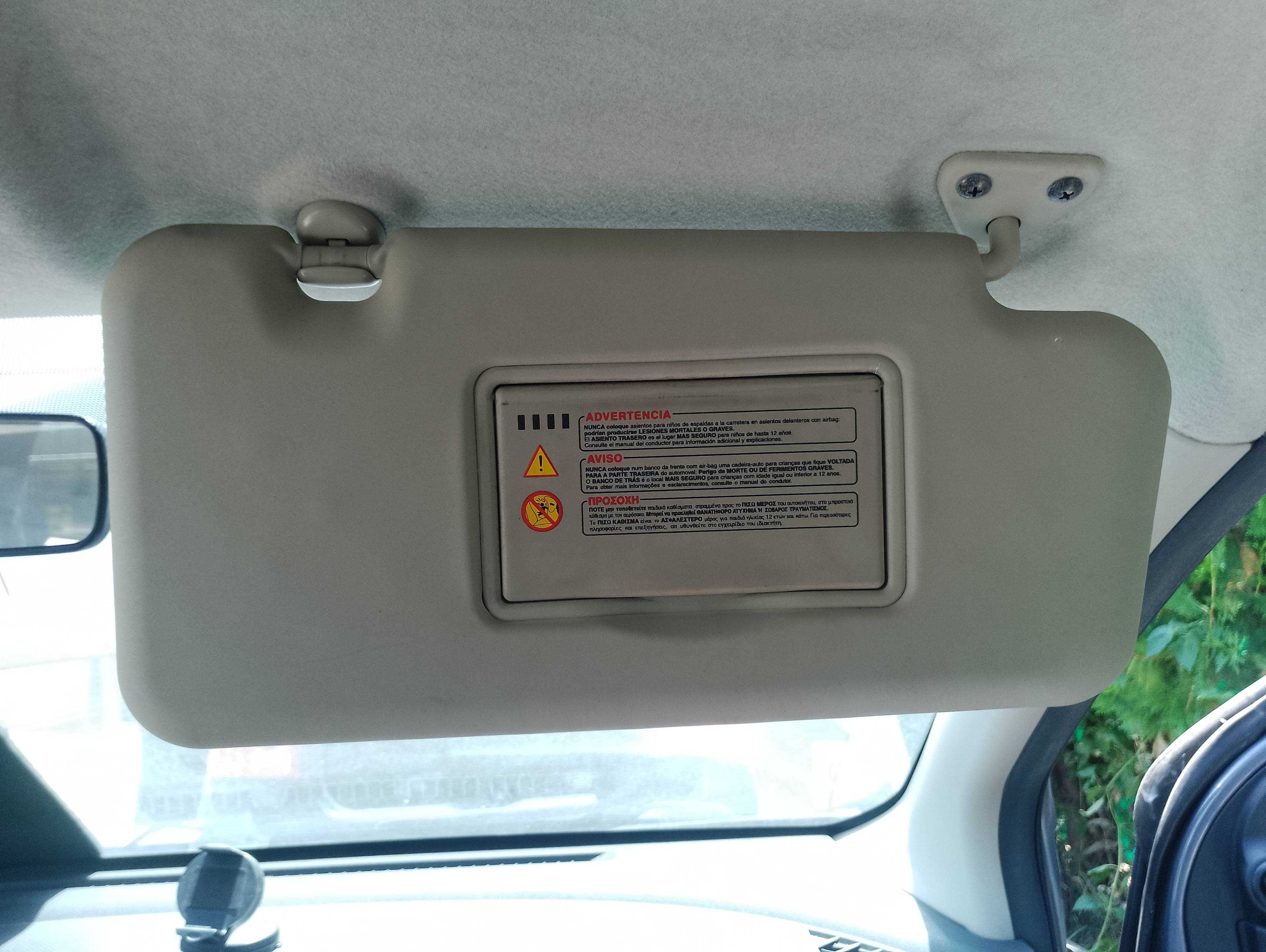 Recambio de parasol derecho para nissan note (e11e) acenta referencia OEM IAM   
