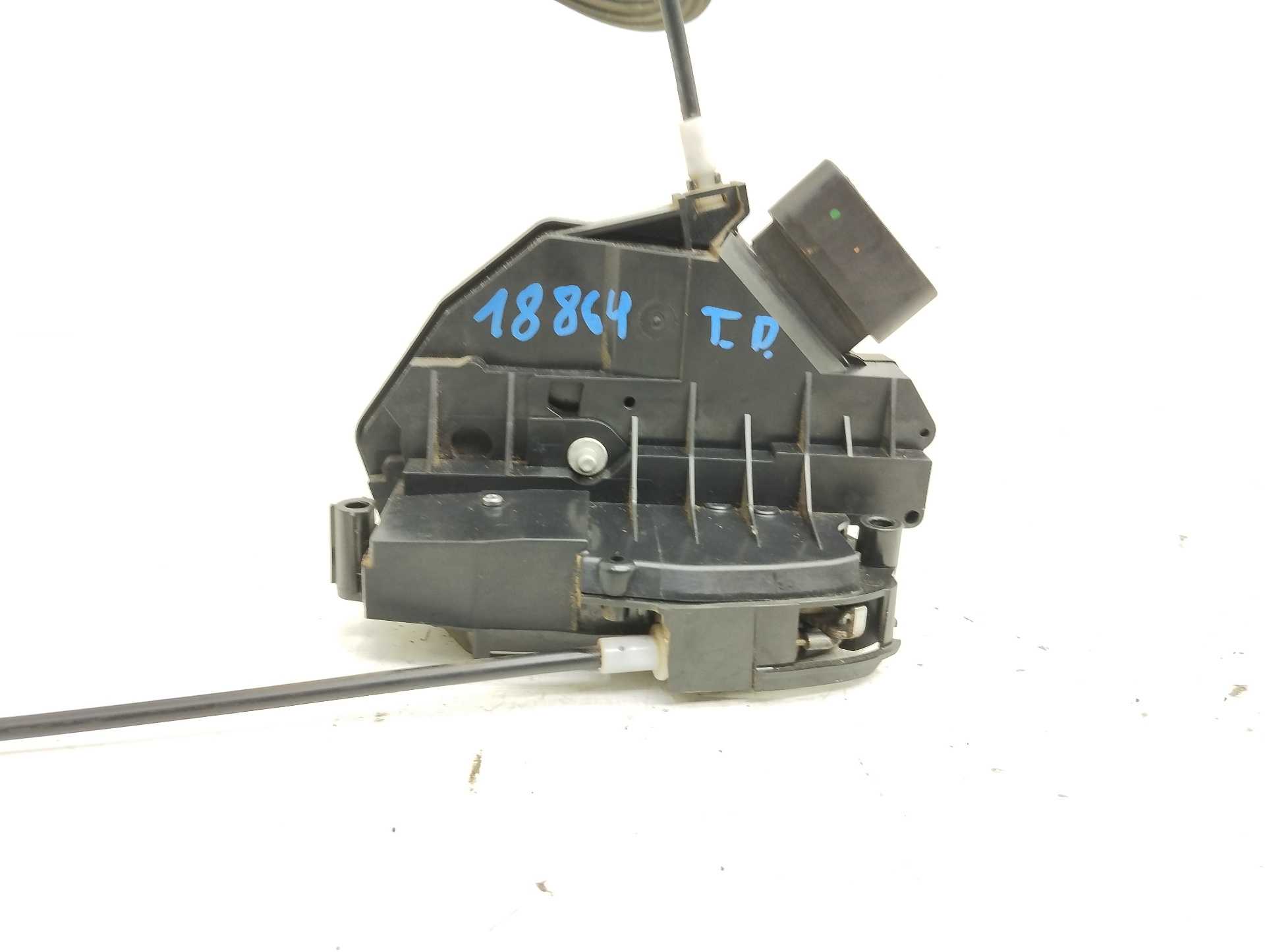 Recambio de cerradura puerta trasera derecha para ford c-max trend referencia OEM IAM 40744138 AM5AR26412 FOMOCO