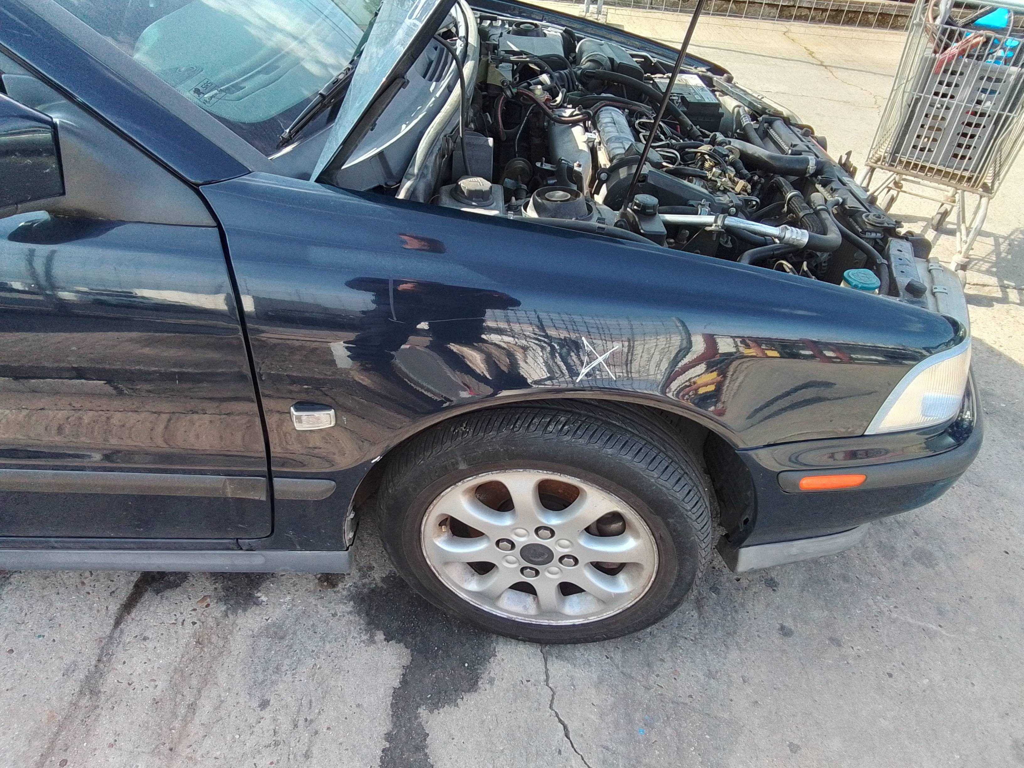 Recambio de aleta delantera derecha para volvo s40 berlina td referencia OEM IAM   