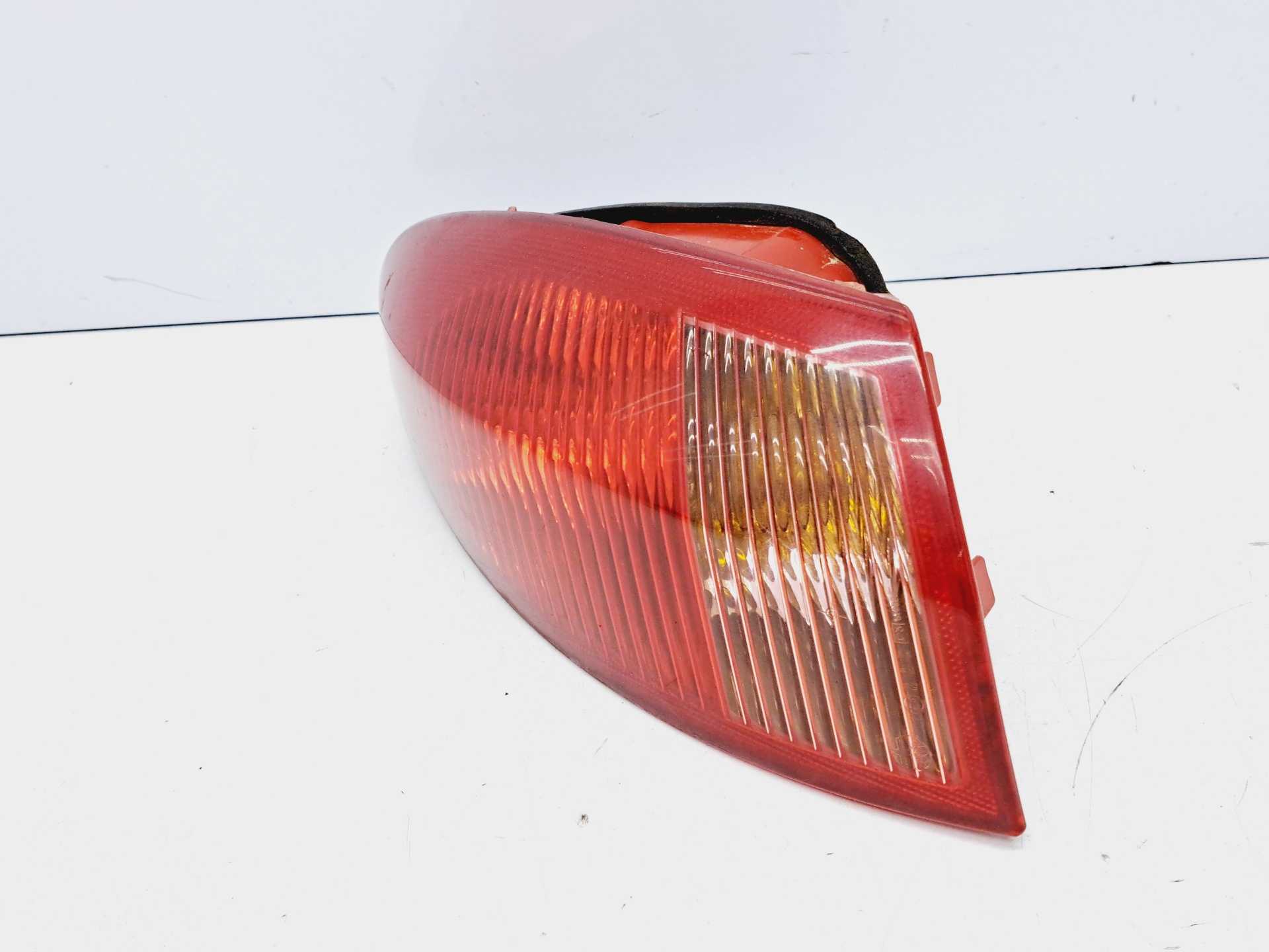 Recambio de piloto trasero izquierdo para alfa romeo 147 (190) 1.6 16v cat referencia OEM IAM 46556349  