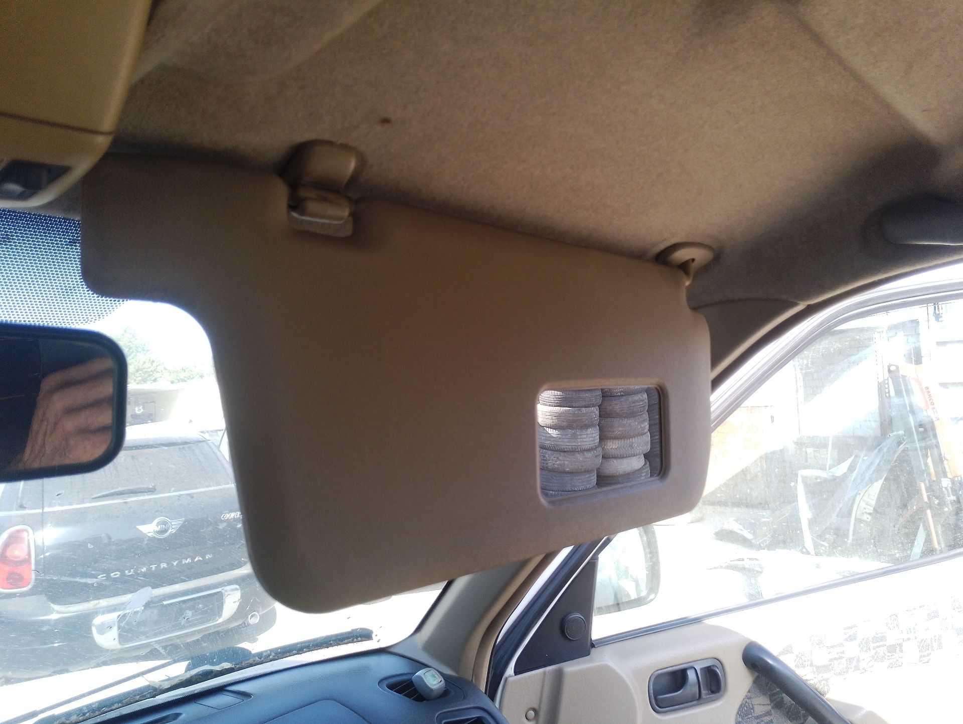 Recambio de parasol derecho para nissan terrano ii (r20) 2.7 tdi 4wd referencia OEM IAM   